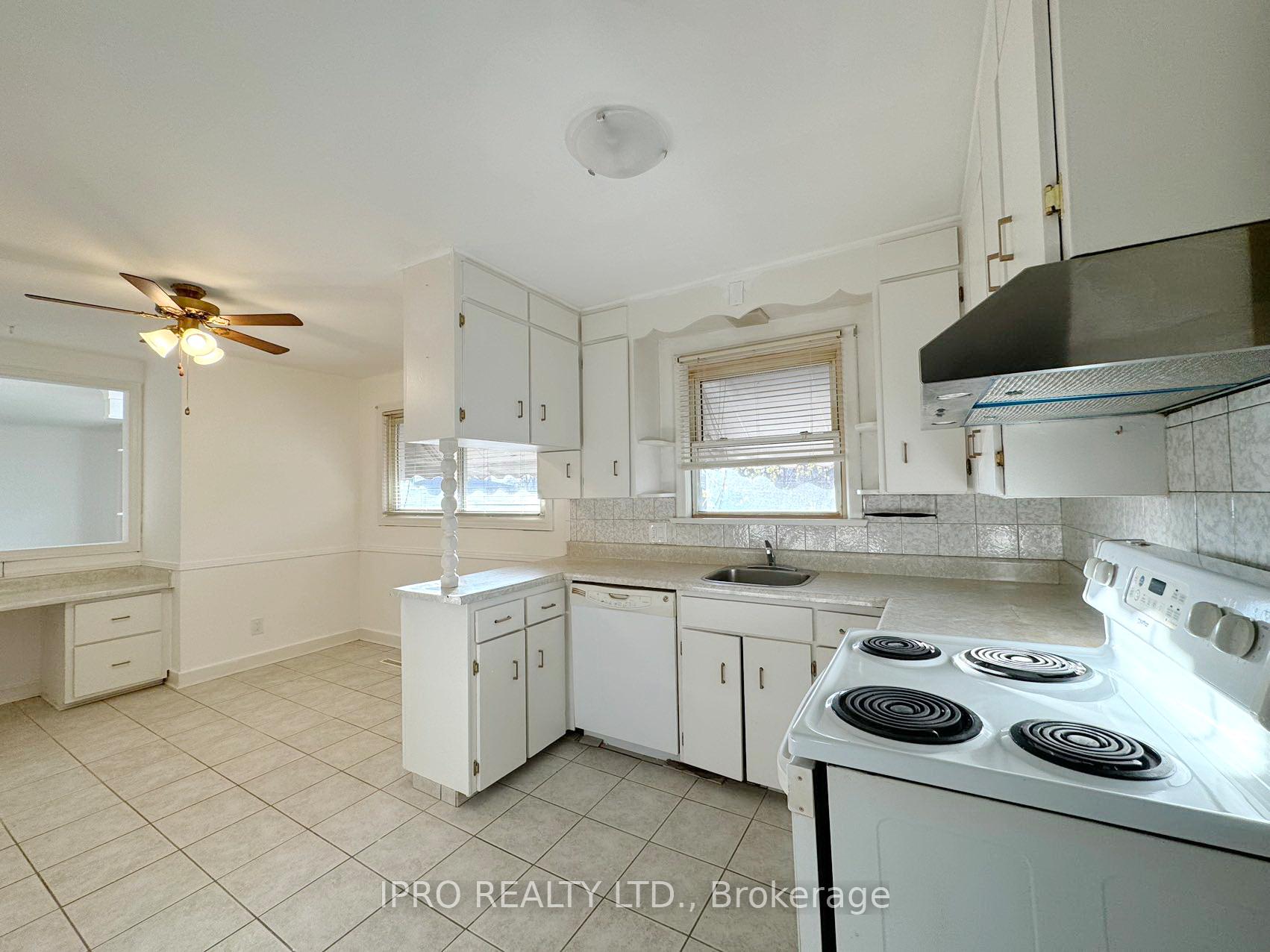 Photo 10 of 15 Sunnylea Drive, St. Catharines, Carlton/Bunting — HOMEH