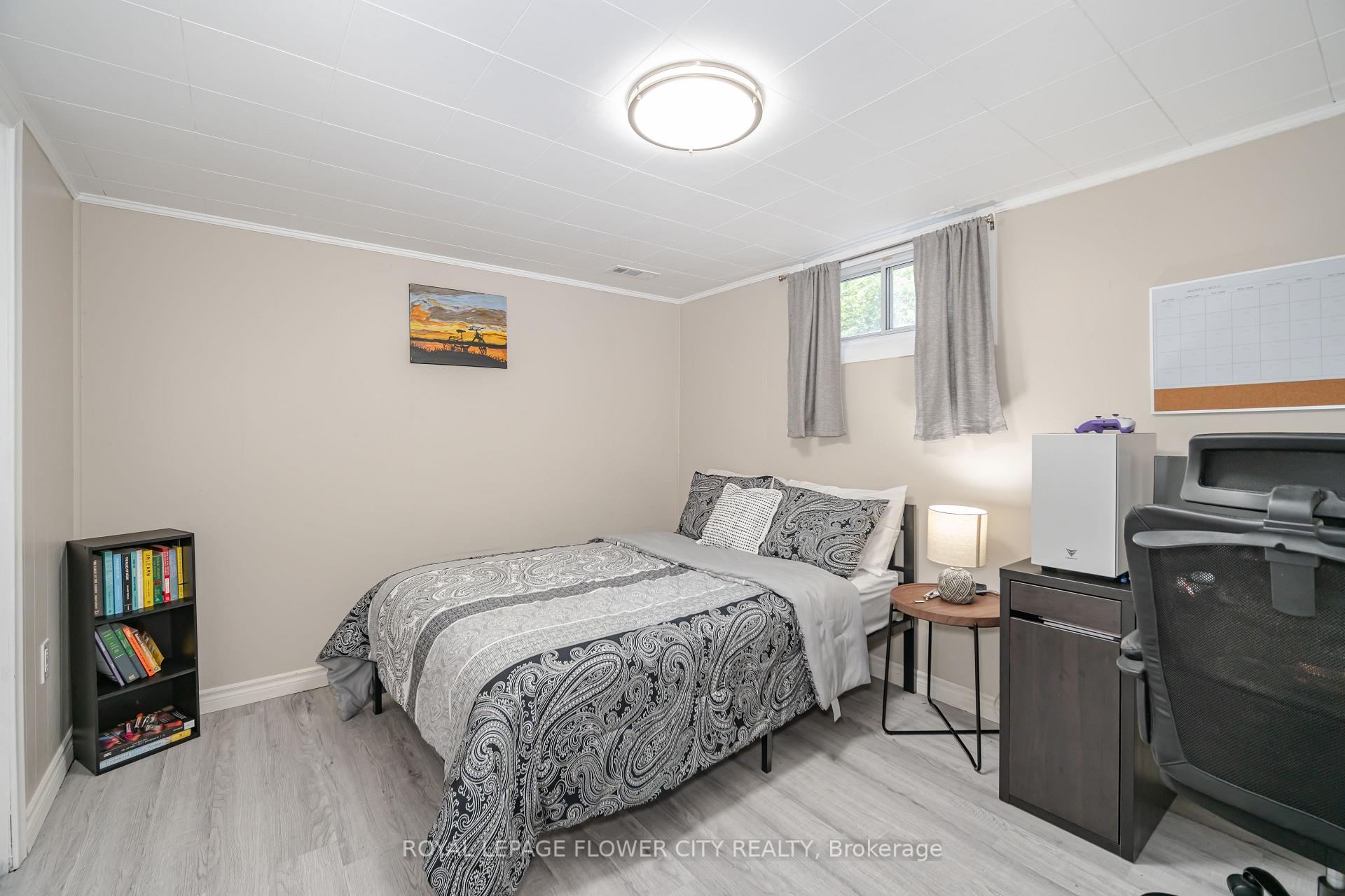 Photo 30 of 50 Beacon Avenue, Hamilton, Huntington — HOMEH