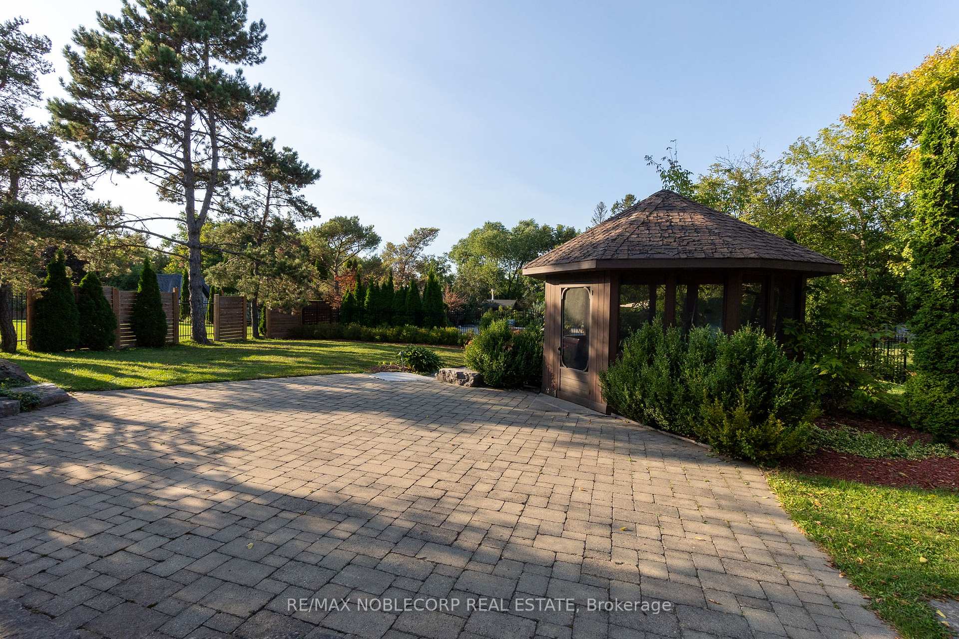 Photo 35 of 130 Dew Street, King, King City — HOMEH