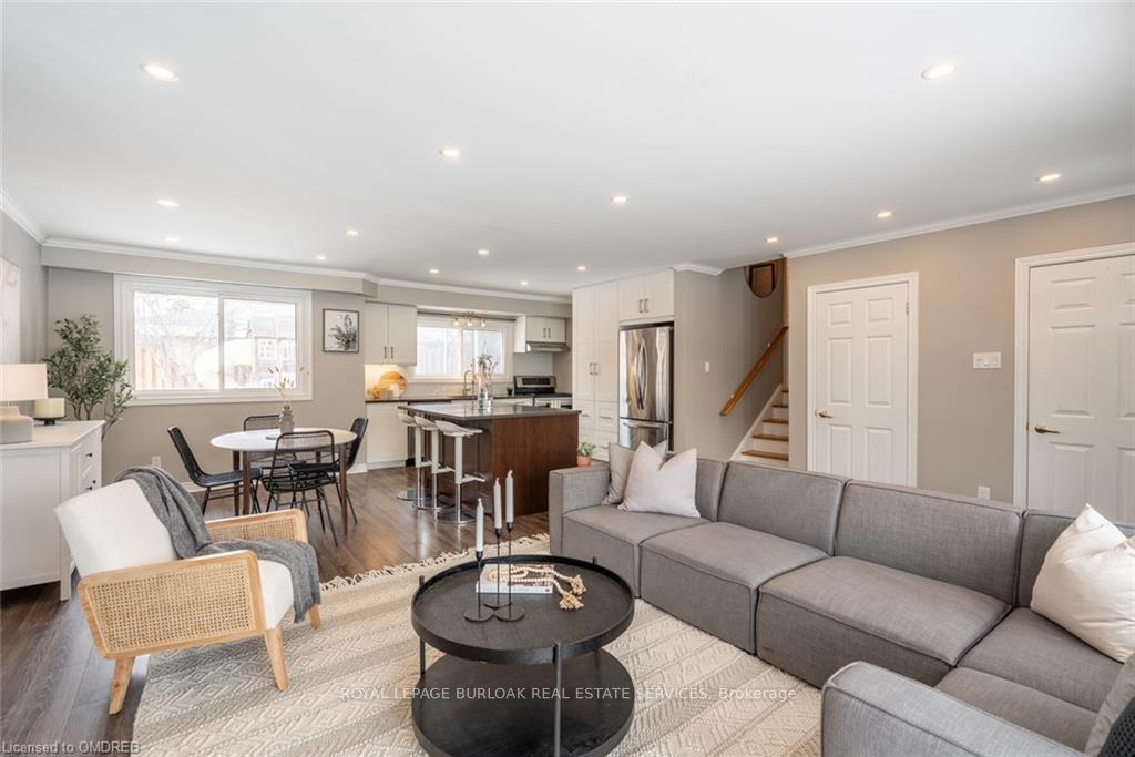Photo 3 of 3075 Centennial Drive, Burlington, Palmer — HOMEH