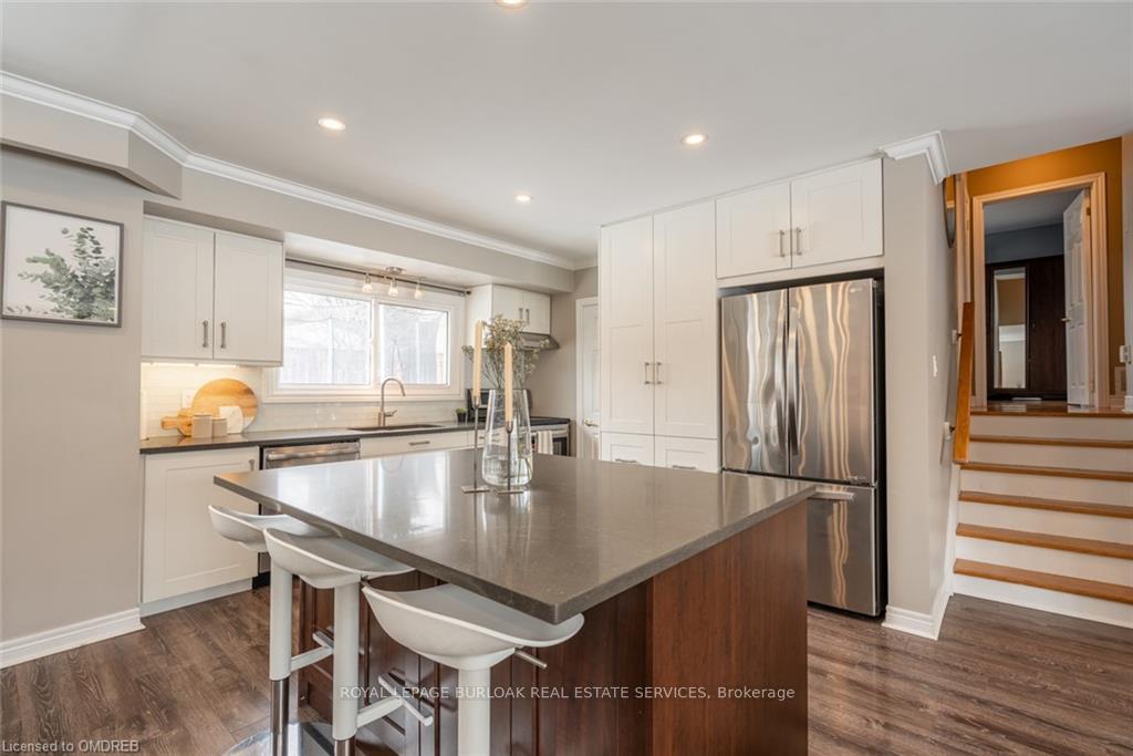 Photo 4 of 3075 Centennial Drive, Burlington, Palmer — HOMEH
