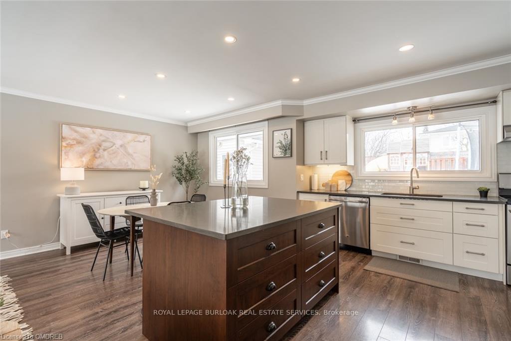 Photo 6 of 3075 Centennial Drive, Burlington, Palmer — HOMEH