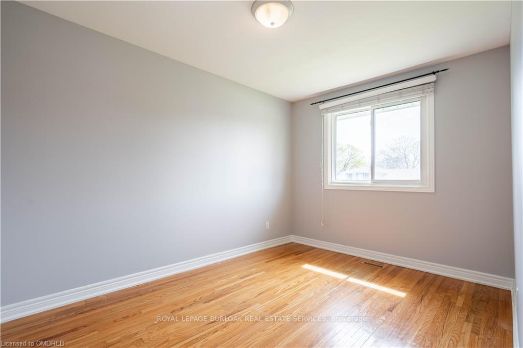 Photo 9 of 3075 Centennial Drive, Burlington, Palmer — HOMEH