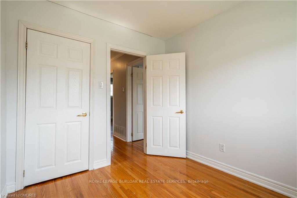 Photo 12 of 3075 Centennial Drive, Burlington, Palmer — HOMEH