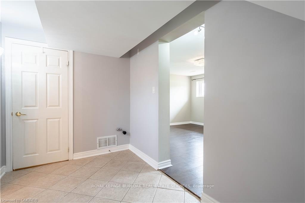 Photo 17 of 3075 Centennial Drive, Burlington, Palmer — HOMEH