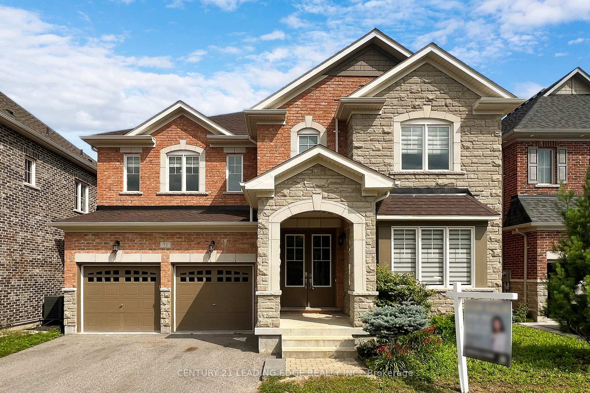 Photo 1 of 71 Ken Sinclair Crescent, Aurora, Aurora Estates — HOMEH