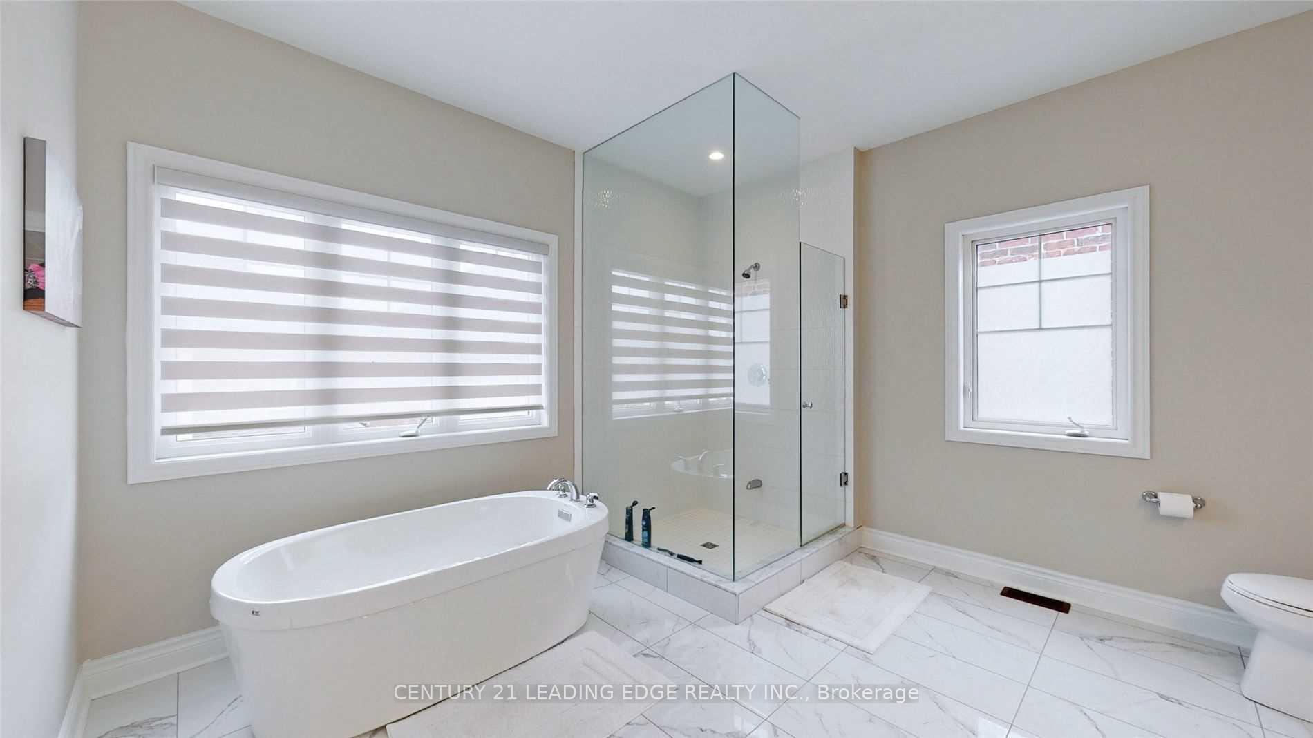 Photo 20 of 71 Ken Sinclair Crescent, Aurora, Aurora Estates — HOMEH
