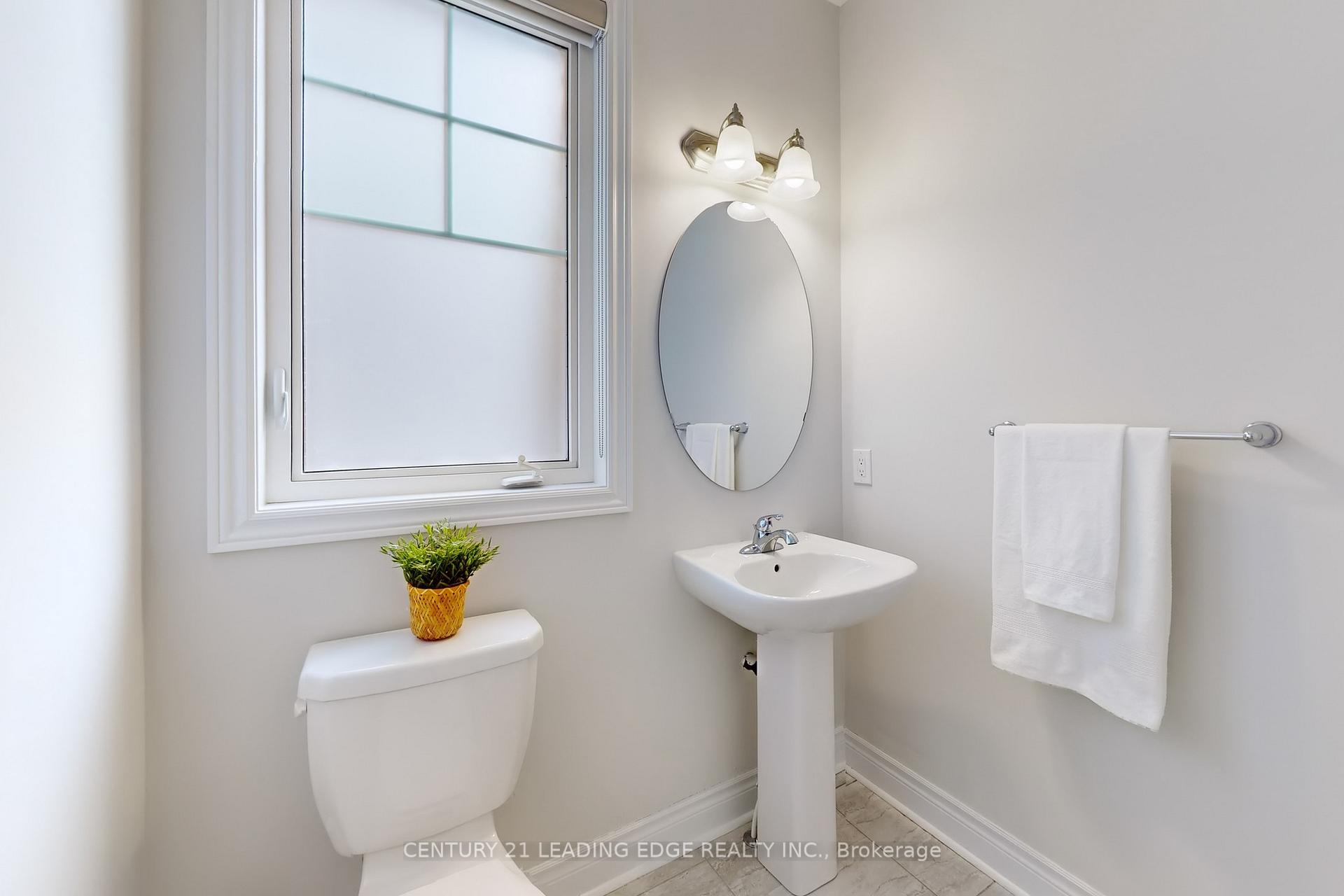 Photo 30 of 71 Ken Sinclair Crescent, Aurora, Aurora Estates — HOMEH