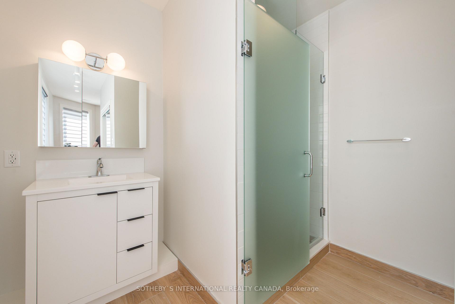 Photo 16 of 2592 Yonge Street, Toronto, Lawrence Park South — HOMEH