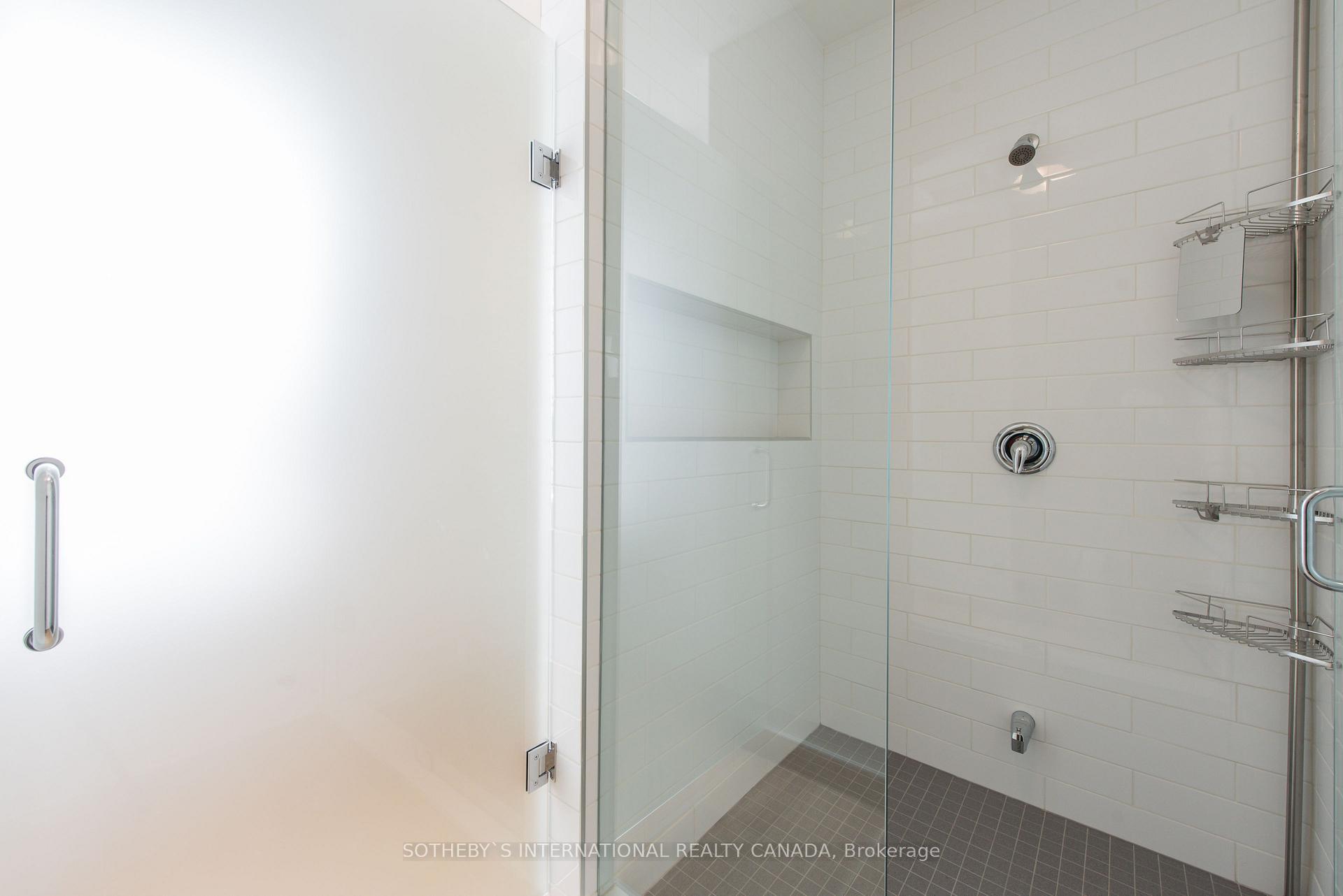 Photo 17 of 2592 Yonge Street, Toronto, Lawrence Park South — HOMEH
