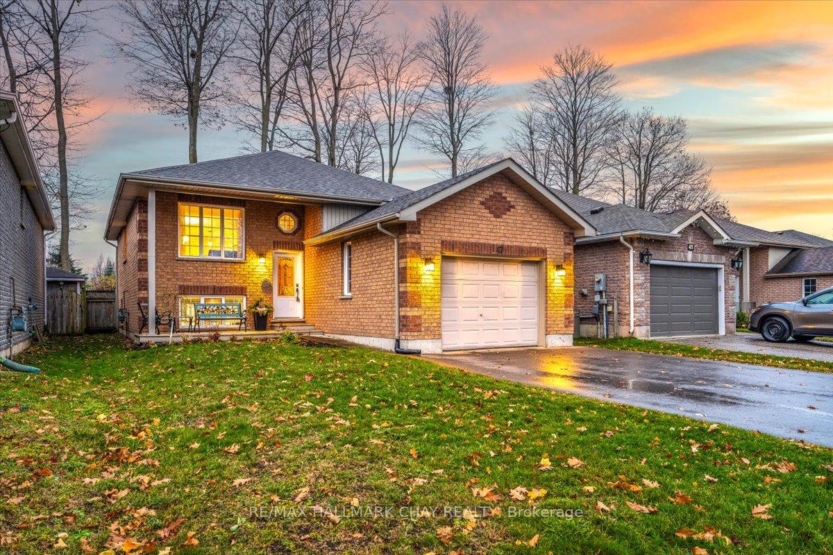 Photo 20 of 47 Monique Crescent, Barrie, East Bayfield — HOMEH