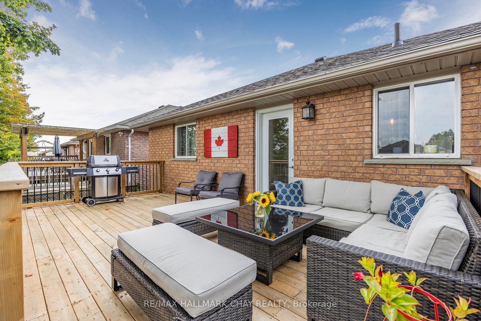 Photo 22 of 47 Monique Crescent, Barrie, East Bayfield — HOMEH