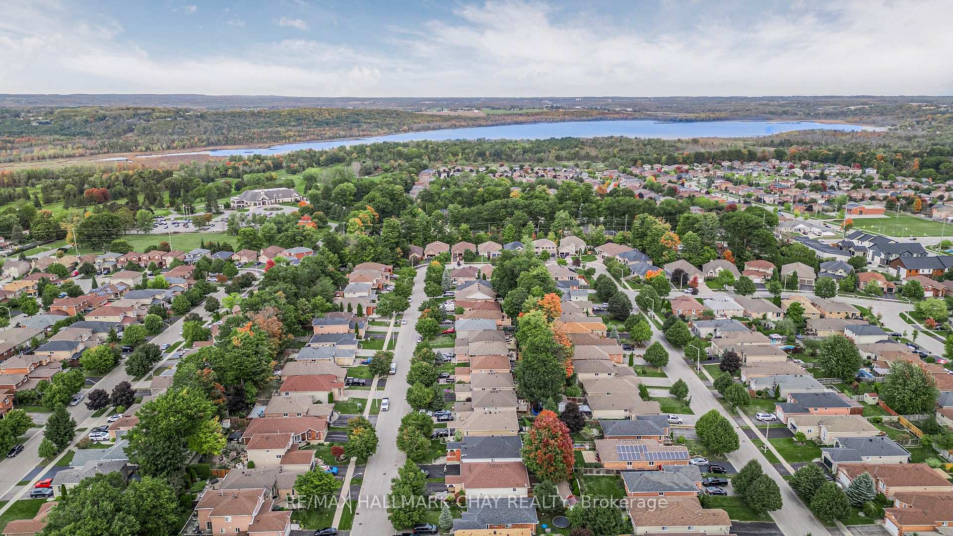 Photo 28 of 47 Monique Crescent, Barrie, East Bayfield — HOMEH