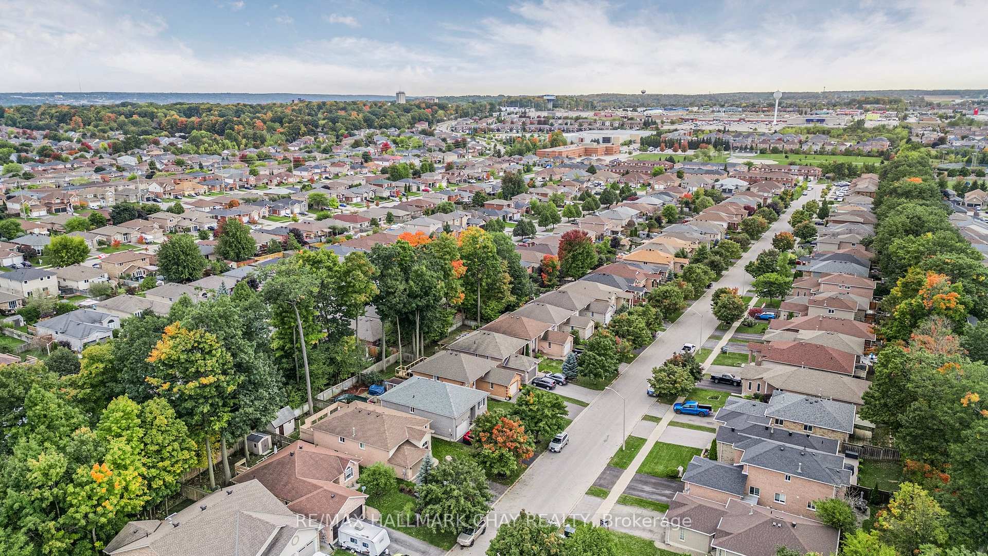 Photo 29 of 47 Monique Crescent, Barrie, East Bayfield — HOMEH