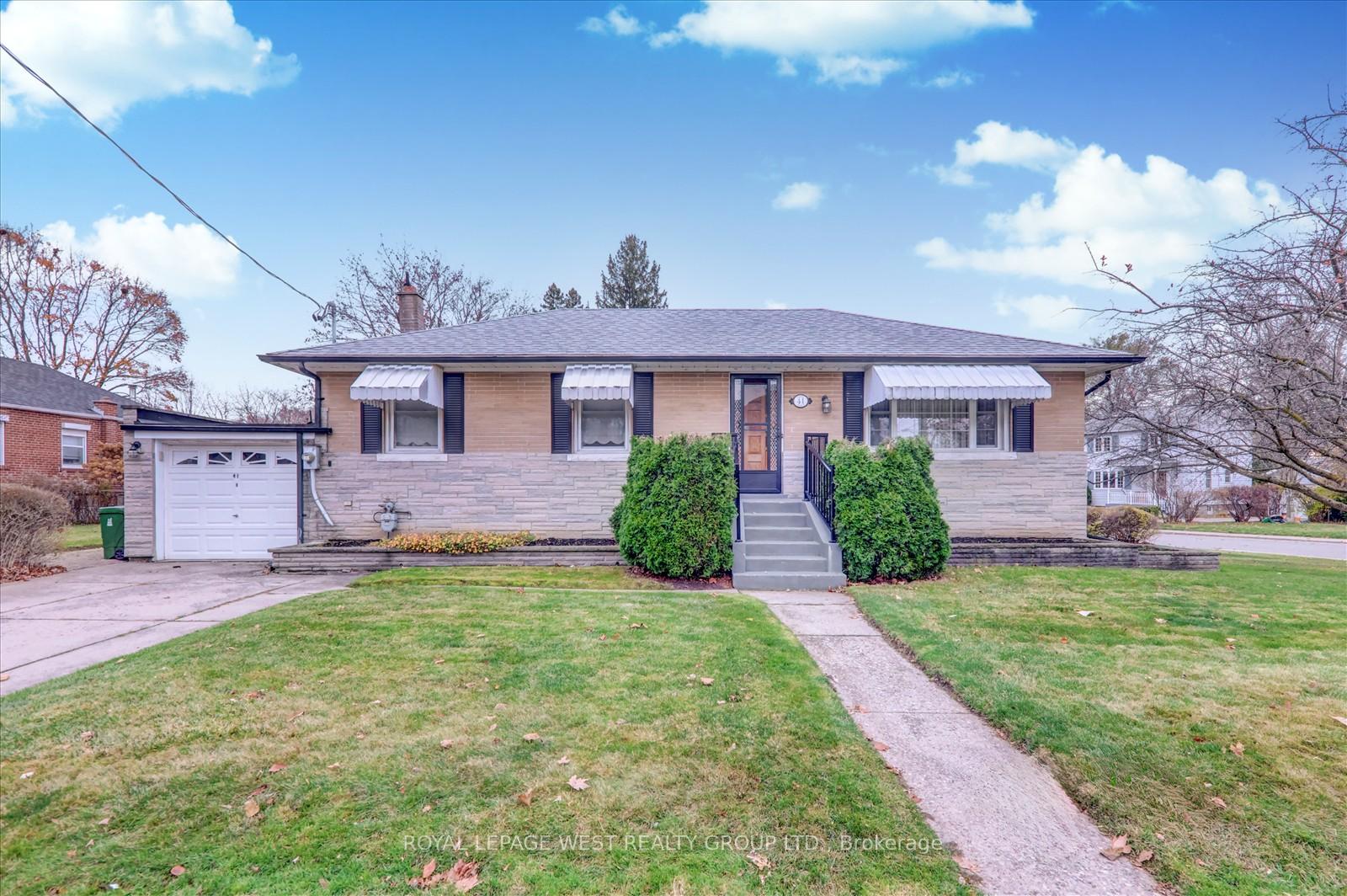 Photo 1 of 41 Squires Avenue, Toronto, O'Connor-Parkview — HOMEH