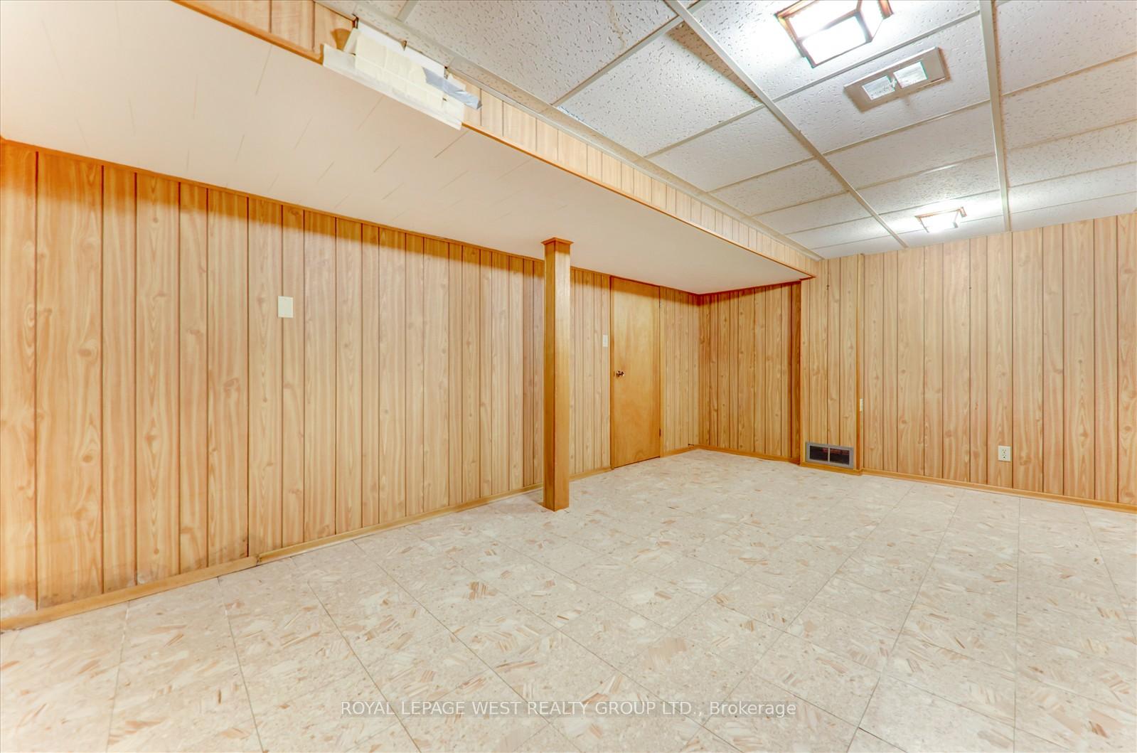 Photo 25 of 41 Squires Avenue, Toronto, O'Connor-Parkview — HOMEH