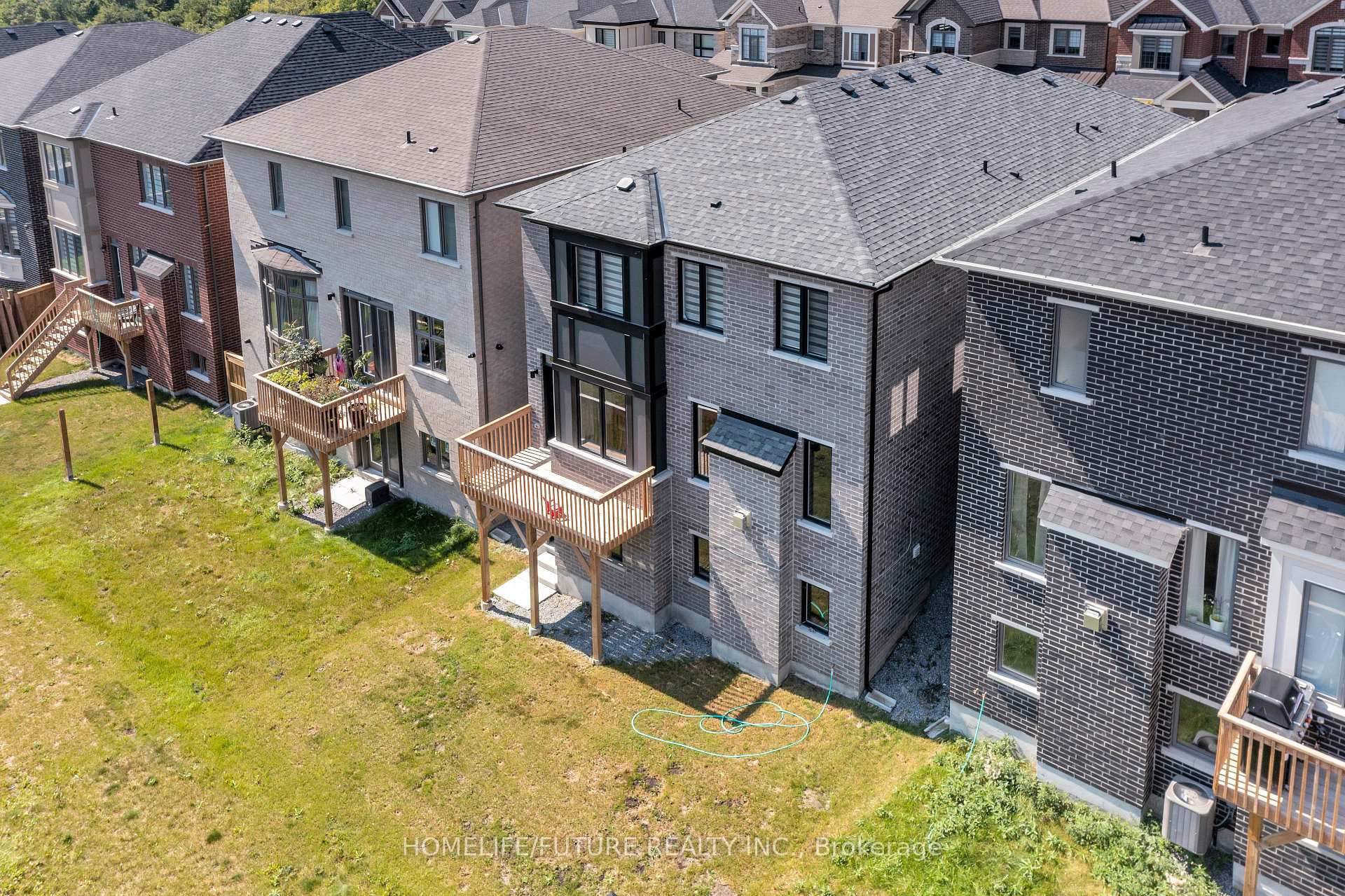 Photo 4 of 3031 Hollyberry Trail, Pickering, Rural Pickering — HOMEH