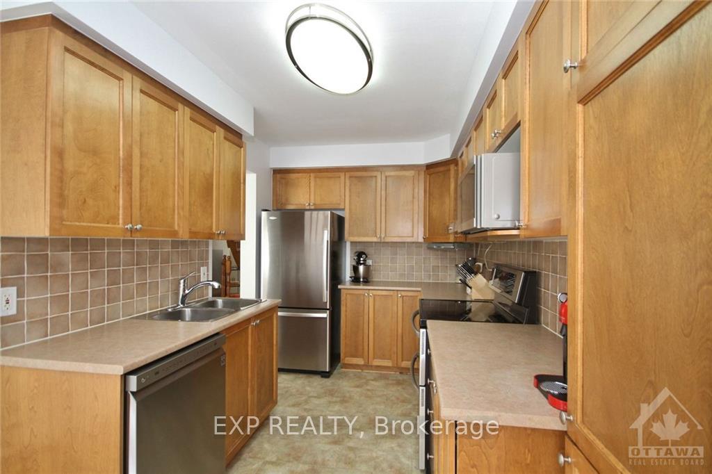 Photo 9 of 246 Berrigan Drive, Ottawa, Barrhaven - Longfields — HOMEH