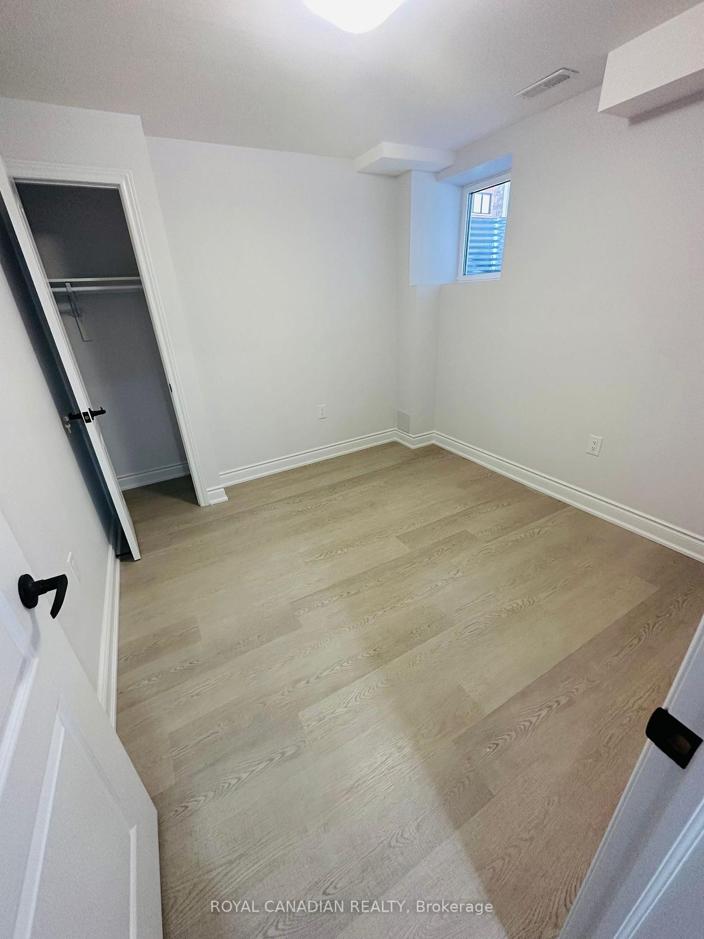 Photo 5 of 11 Lollard Way, Brampton, Bram West — HOMEH