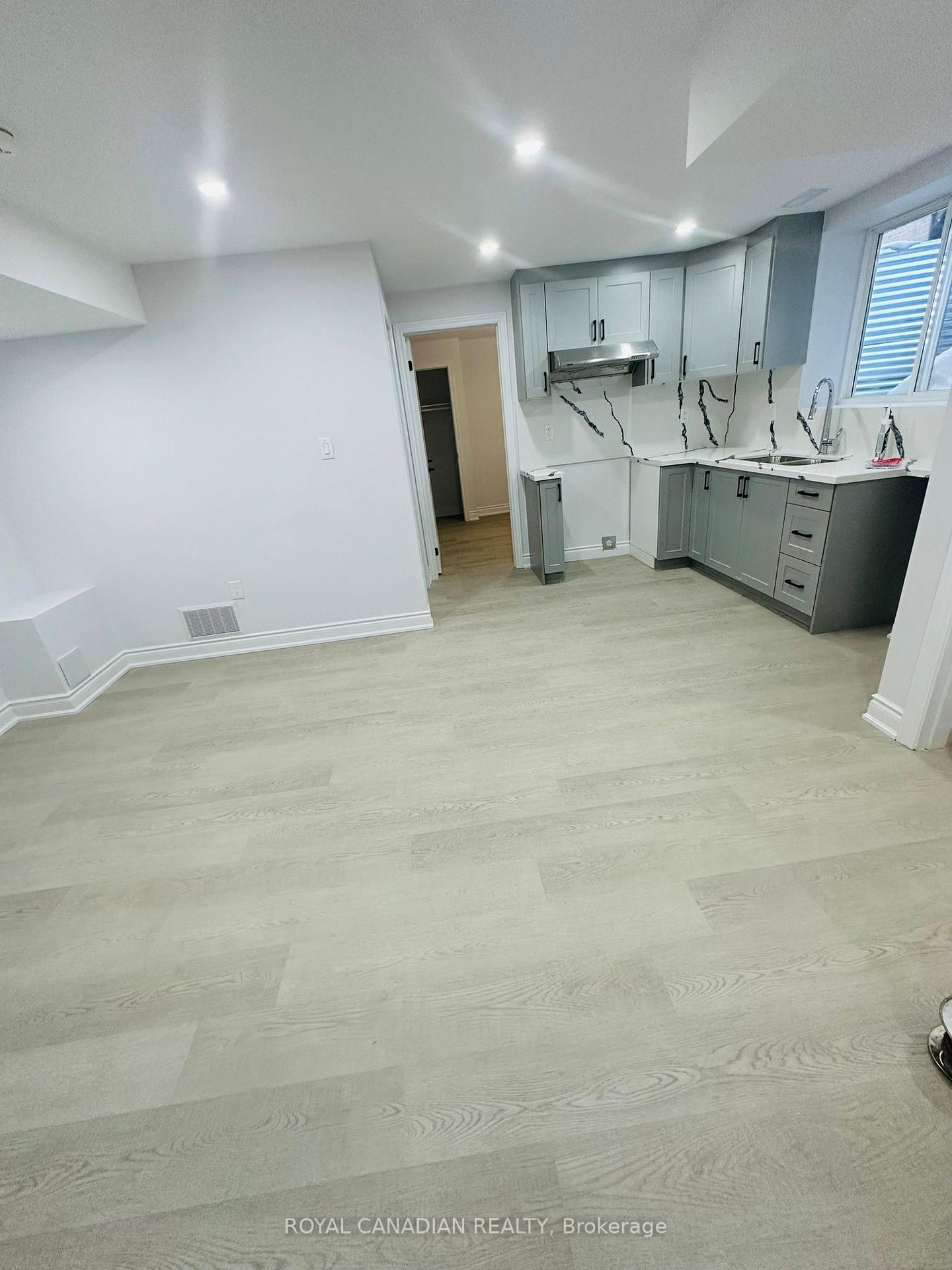 Photo 6 of 11 Lollard Way, Brampton, Bram West — HOMEH