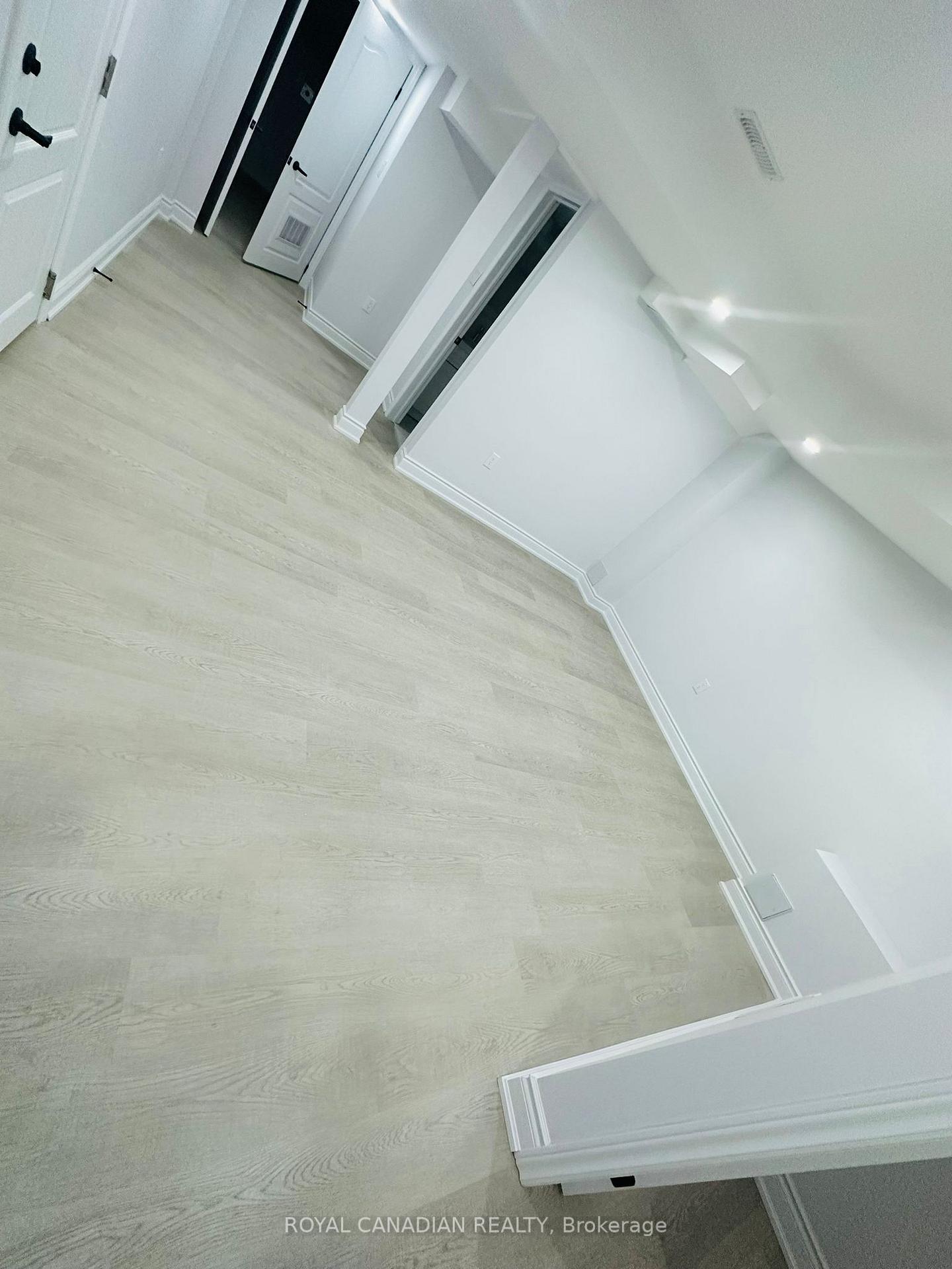Photo 9 of 11 Lollard Way, Brampton, Bram West — HOMEH