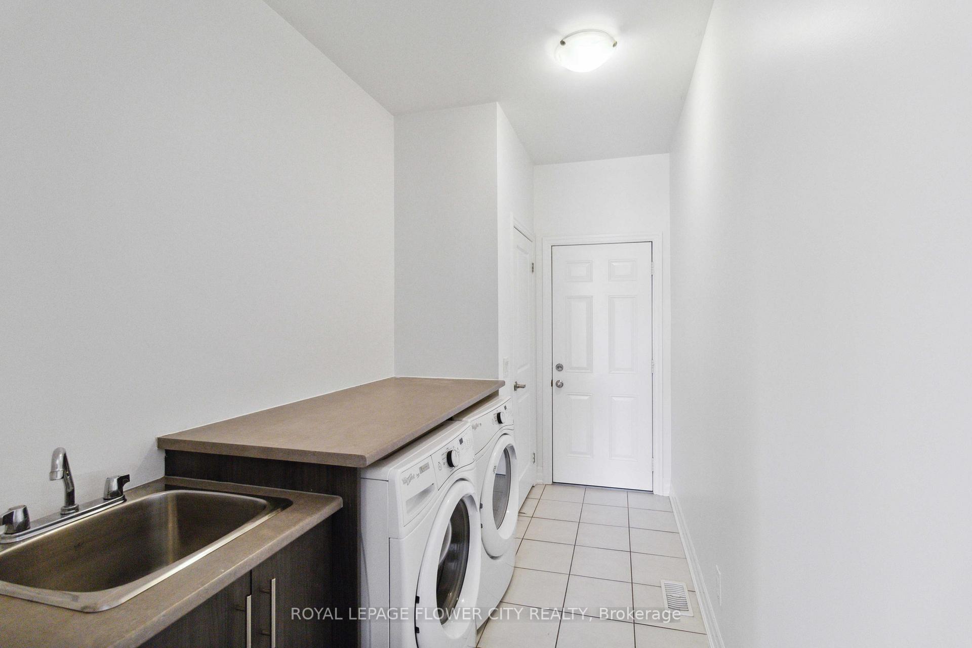 Photo 17 of 18 Rising Hill Ridge E, Brampton, Bram West — HOMEH