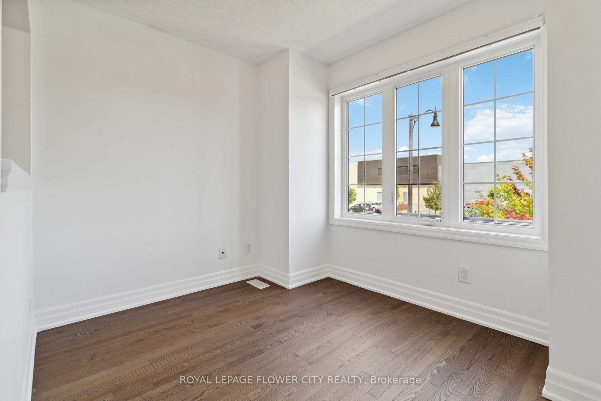 Photo 20 of 18 Rising Hill Ridge E, Brampton, Bram West — HOMEH