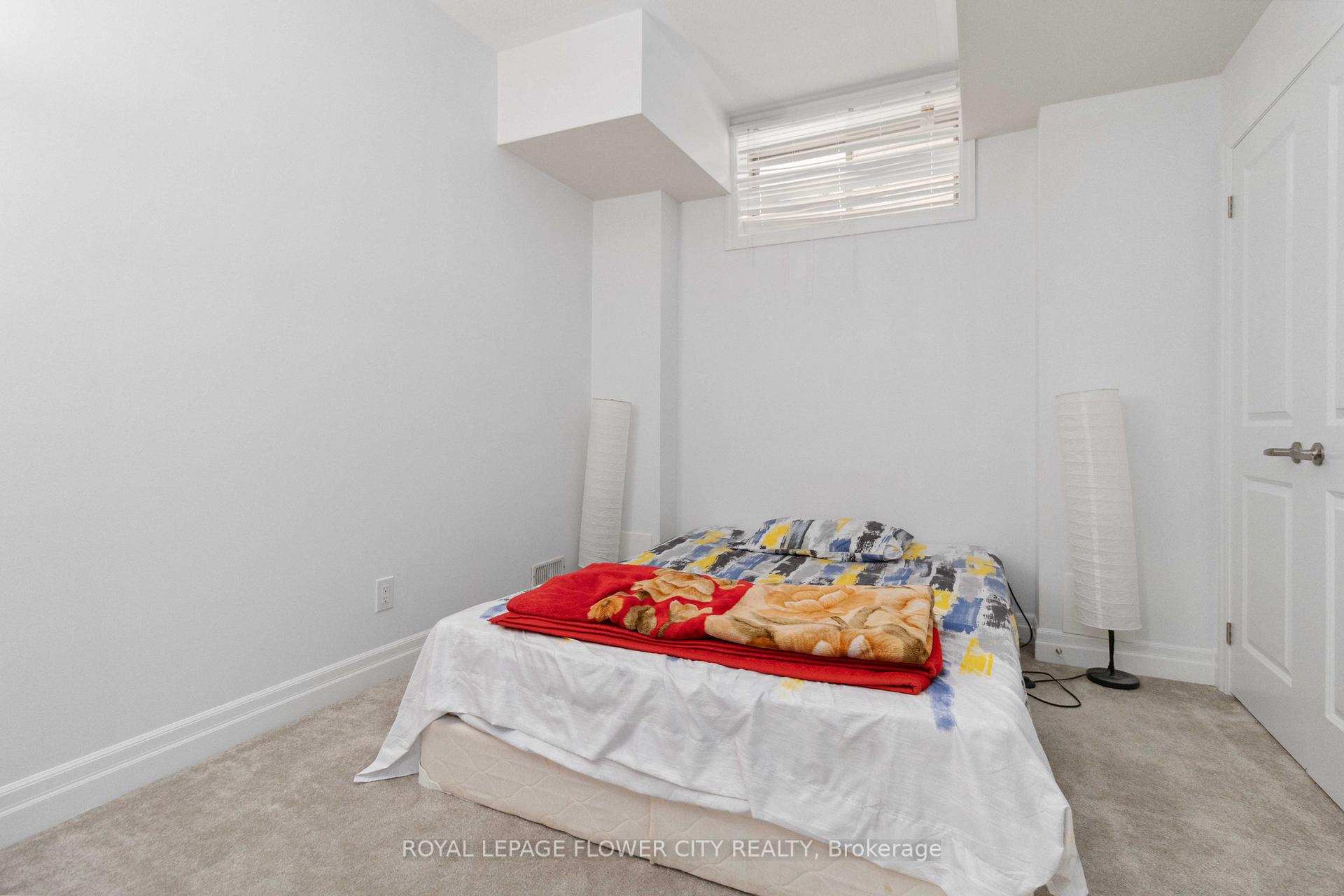 Photo 36 of 18 Rising Hill Ridge E, Brampton, Bram West — HOMEH