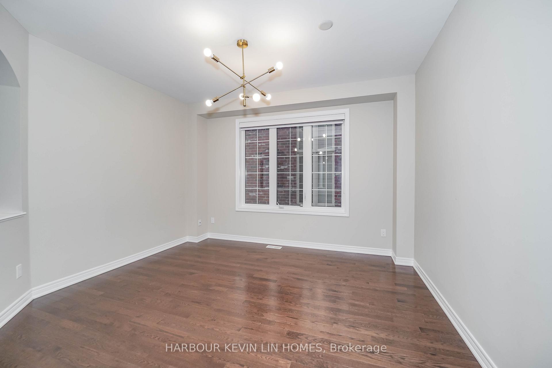 Photo 8 of 84 Glenheron Crescent, Vaughan, Patterson — HOMEH
