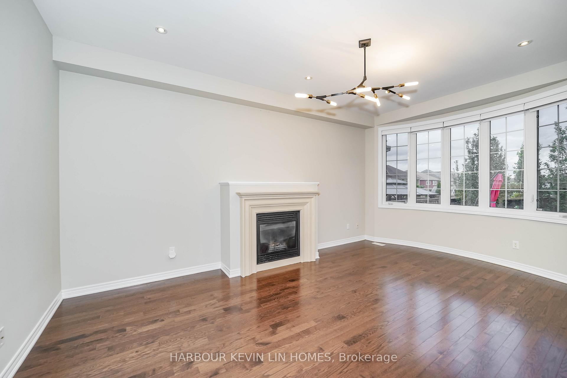 Photo 12 of 84 Glenheron Crescent, Vaughan, Patterson — HOMEH