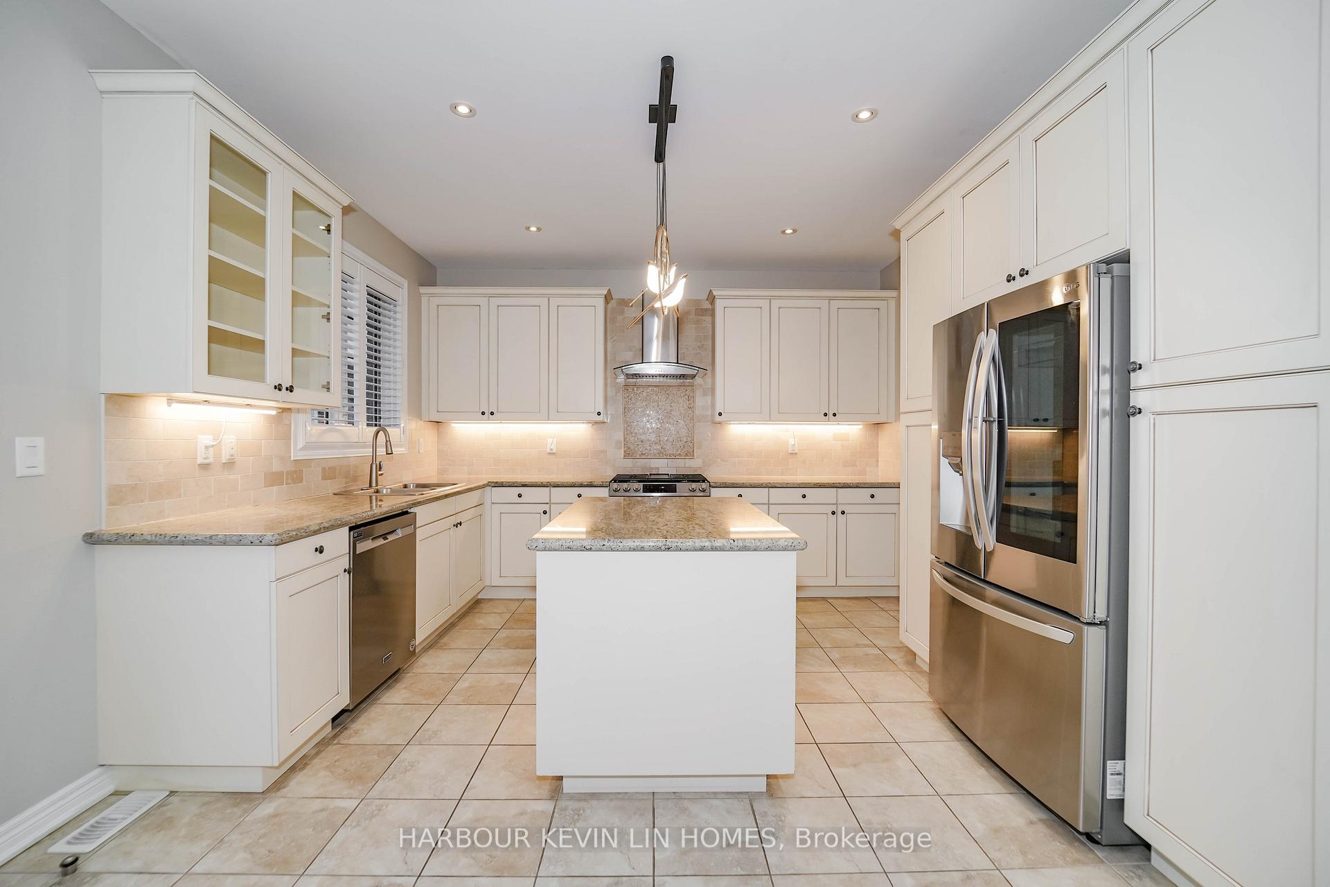 Photo 15 of 84 Glenheron Crescent, Vaughan, Patterson — HOMEH