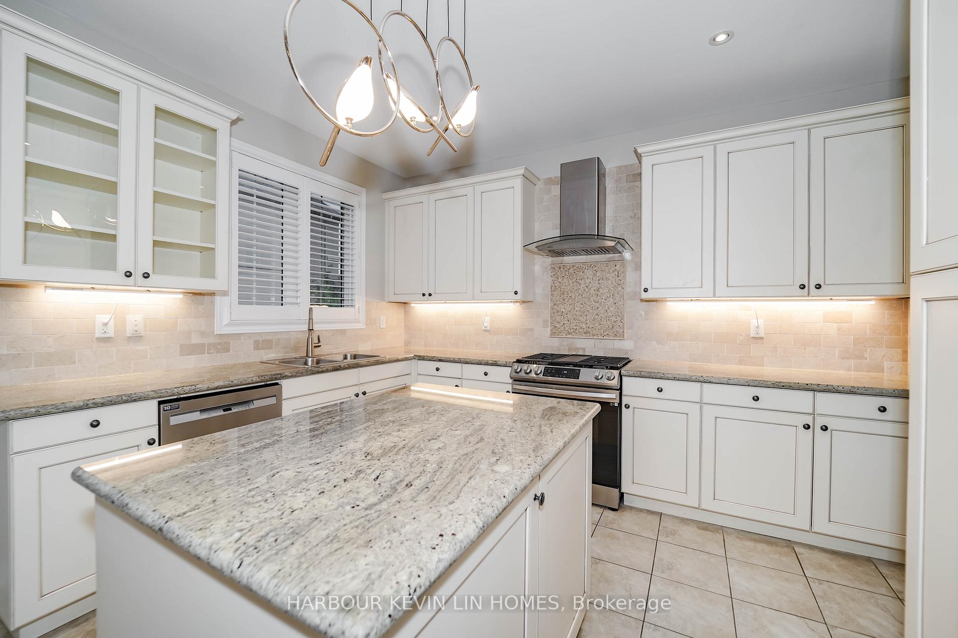 Photo 17 of 84 Glenheron Crescent, Vaughan, Patterson — HOMEH