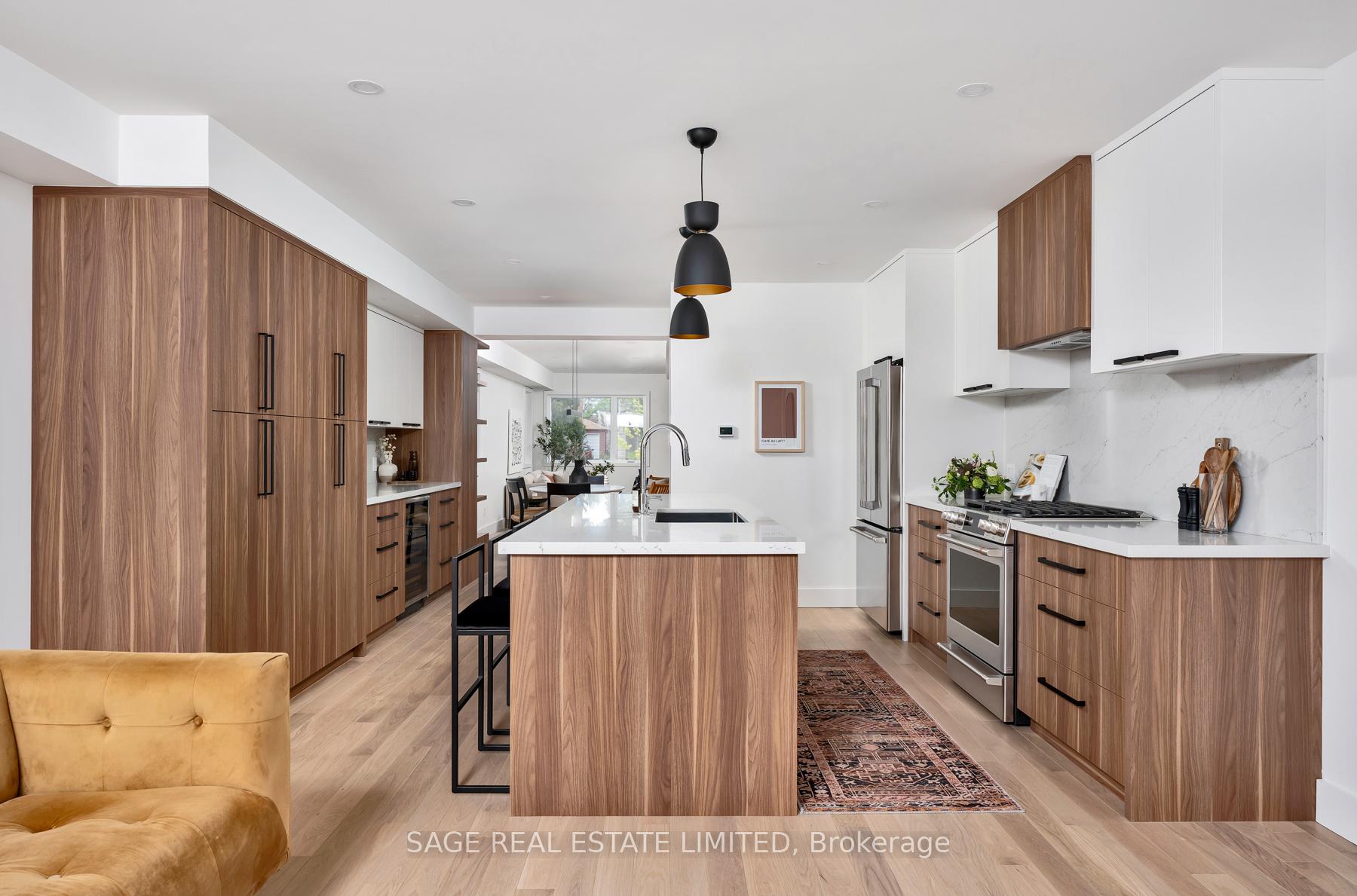 Photo 13 of 245 Linsmore Crescent, Toronto, Danforth Village-East York — HOMEH