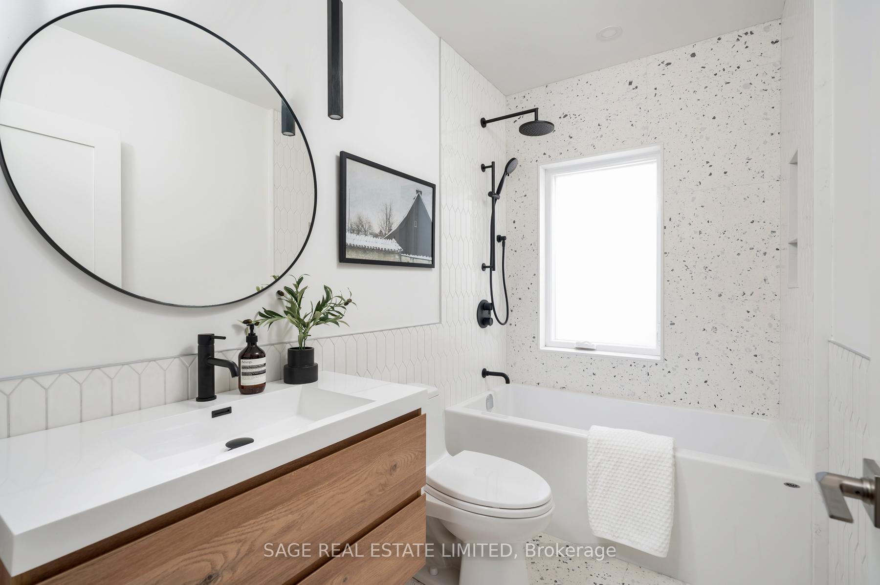 Photo 23 of 245 Linsmore Crescent, Toronto, Danforth Village-East York — HOMEH