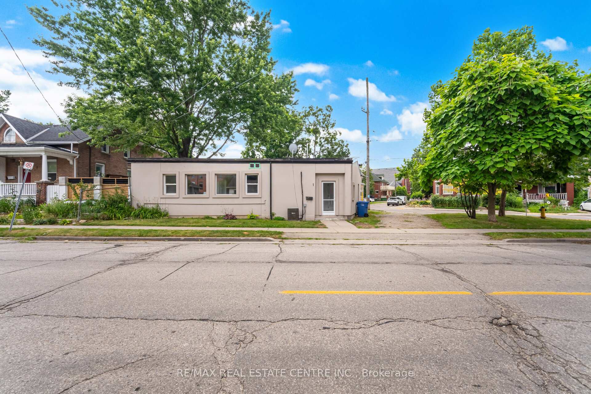 Photo 3 of 1 Ontario Street, Guelph, St. Patrick's Ward — HOMEH