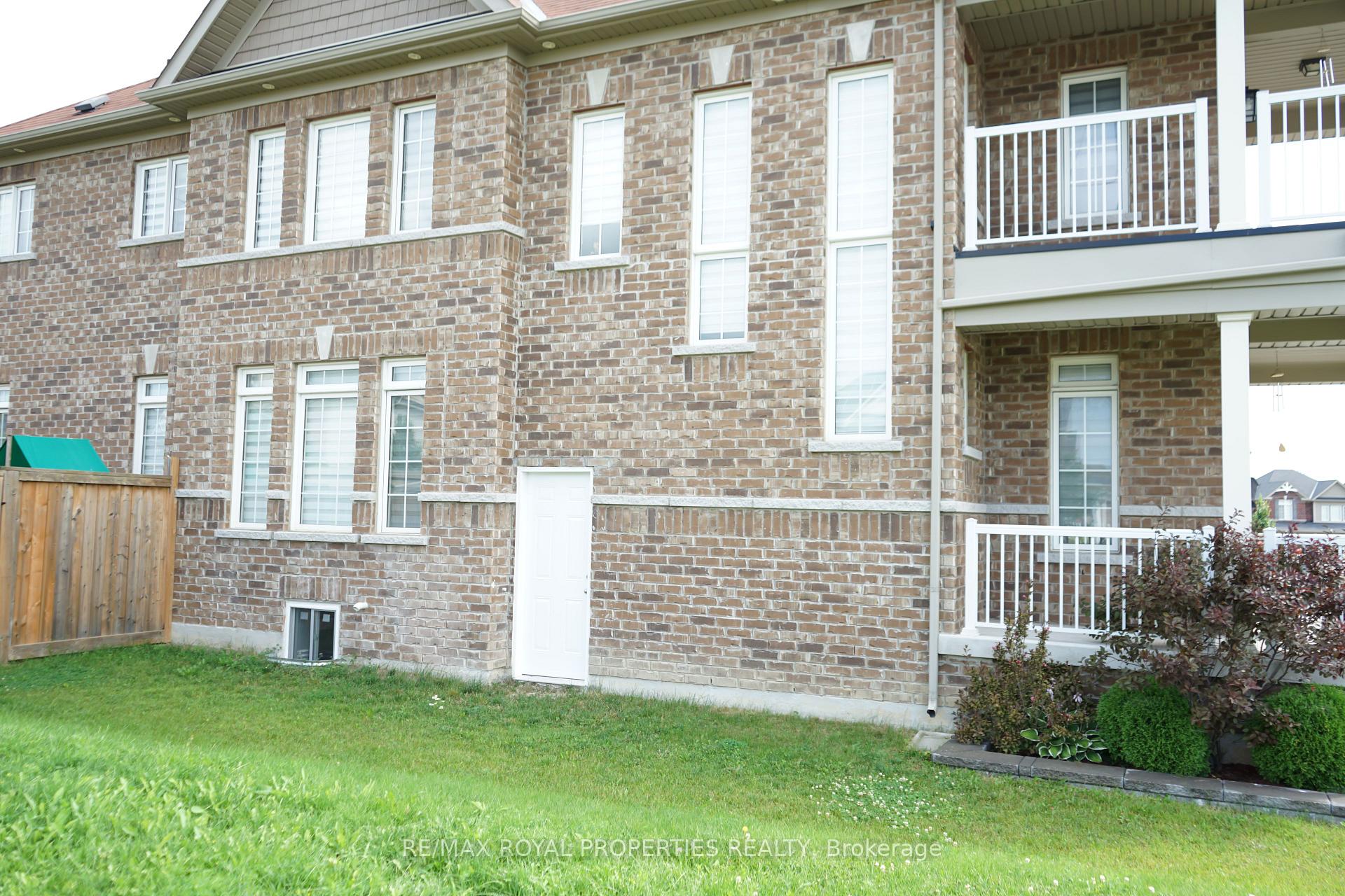 Photo 2 of Unit BSMT, 2 Quick Trail, Clarington, Bowmanville — HOMEH