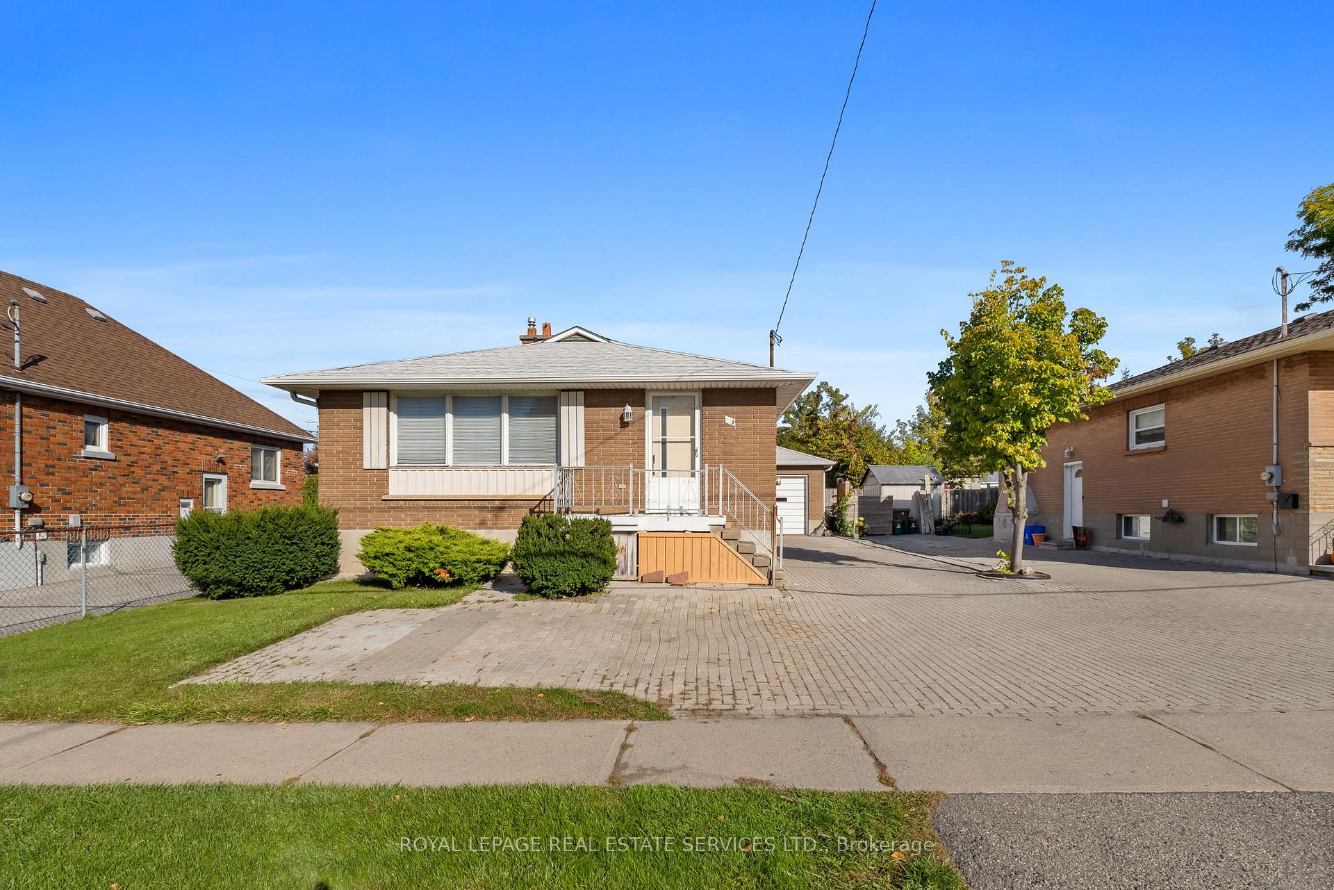 Front of 378 Elmgrove Avenue