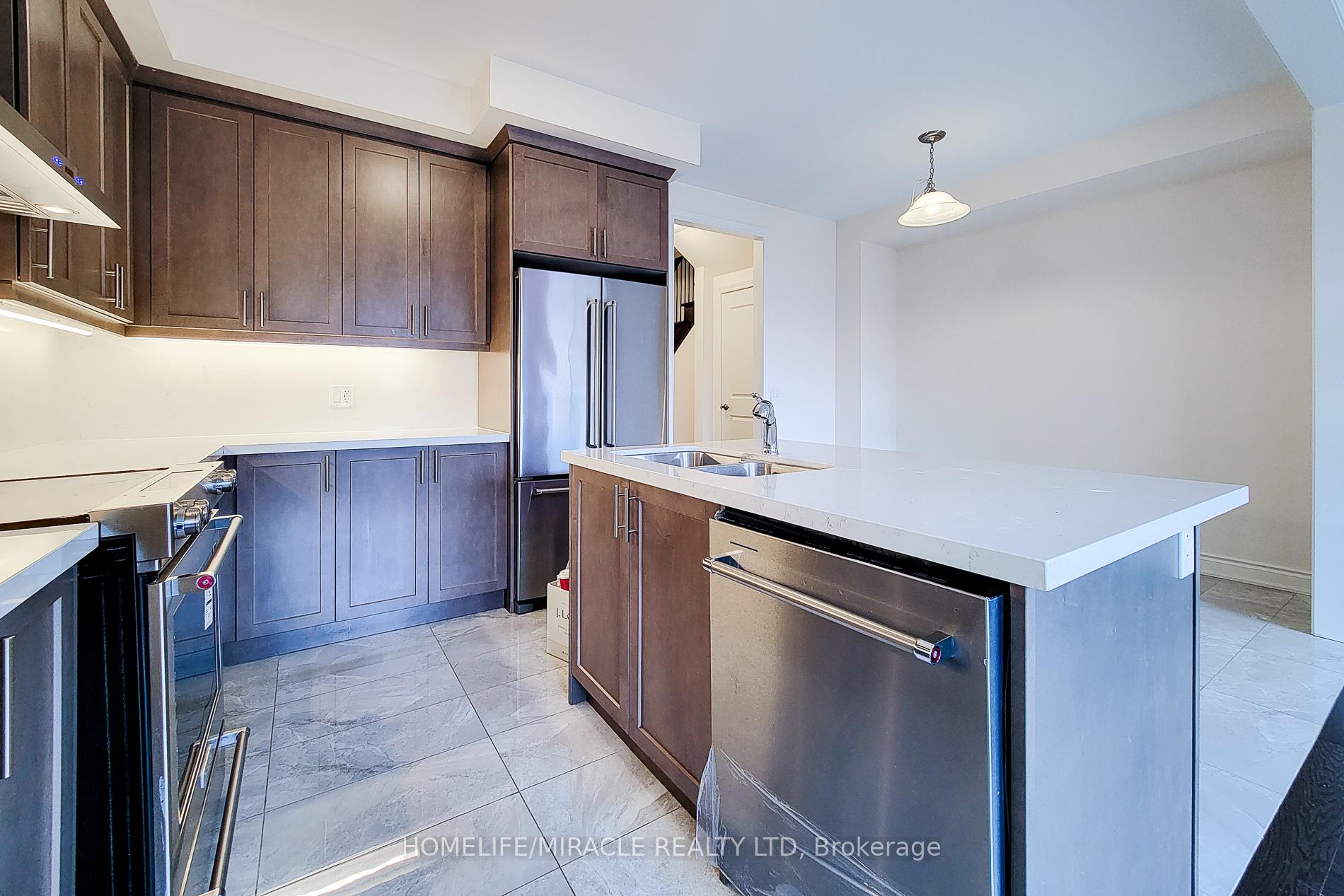 Photo 12 of 1101 Garner Road E, Hamilton, Ancaster — HOMEH