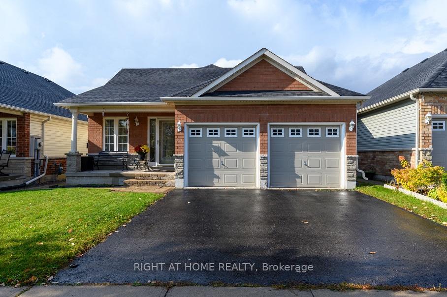 Photo 1 of 696 Ormond Drive, Oshawa, Samac — HOMEH
