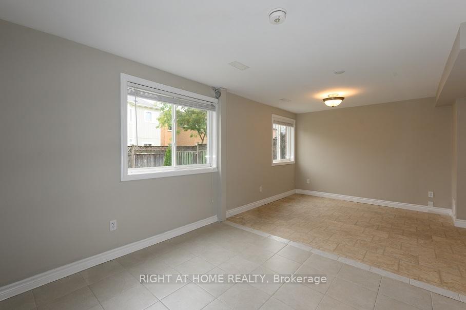 Photo 7 of 696 Ormond Drive, Oshawa, Samac — HOMEH