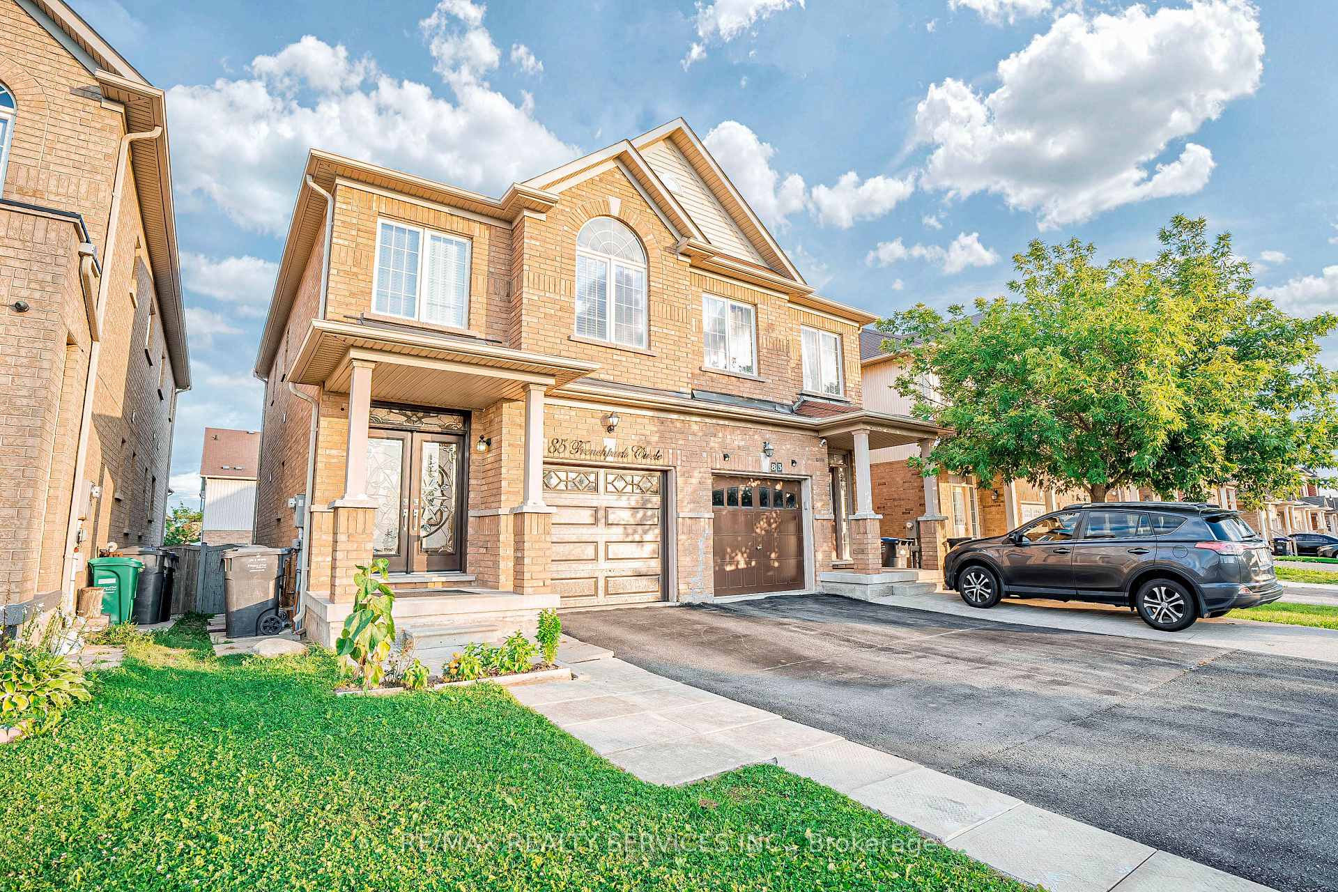 Photo 23 of 85 Frenchpark Circle, Brampton, Credit Valley — HOMEH