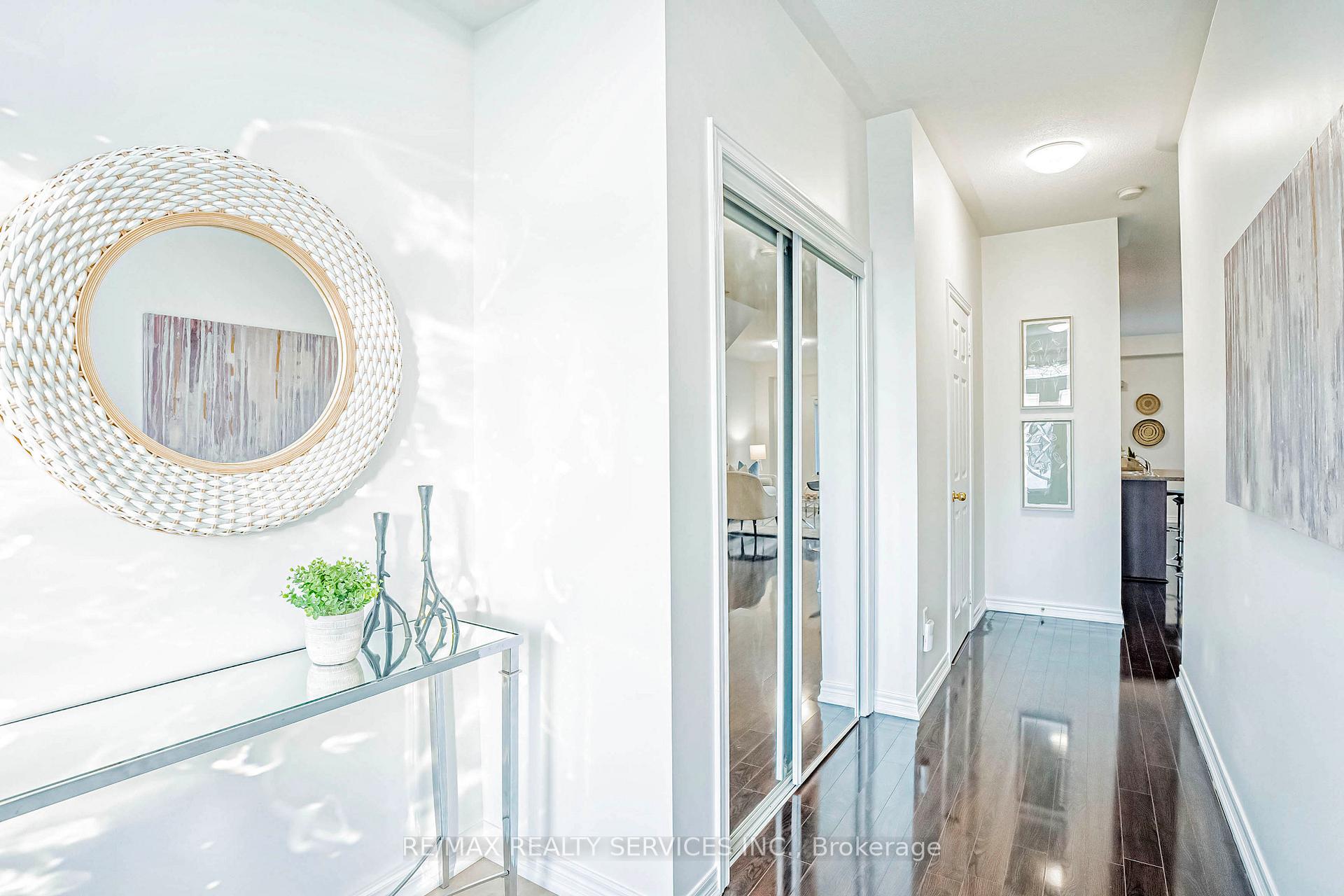 Photo 7 of 85 Frenchpark Circle, Brampton, Credit Valley — HOMEH