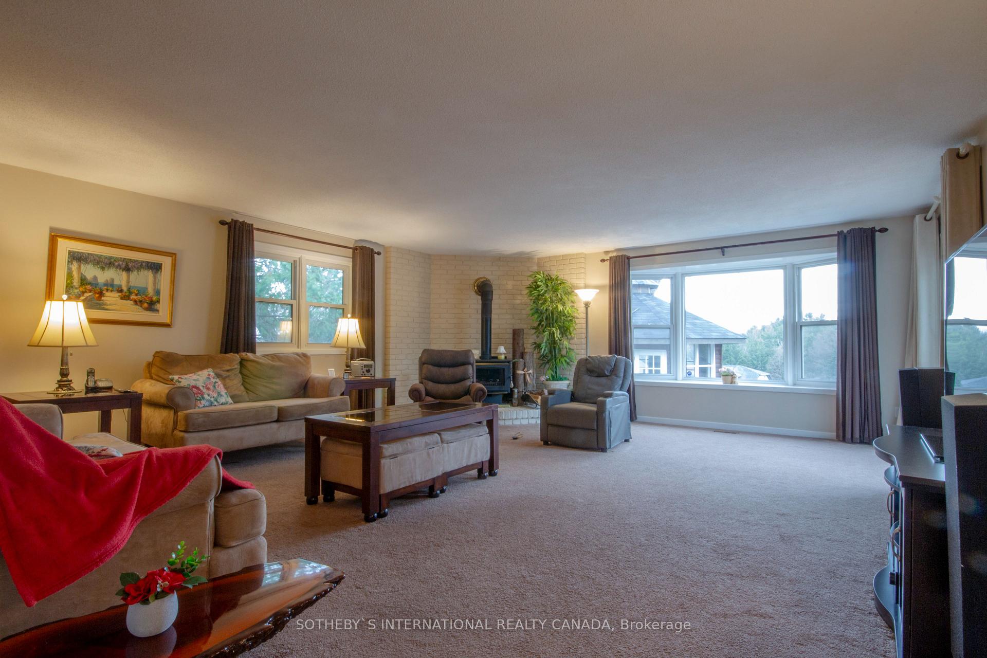 Photo 6 of 593 Westview Avenue, Hamilton, Ancaster — HOMEH