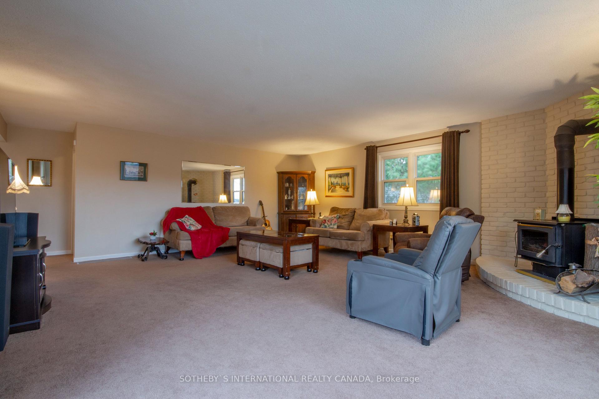 Photo 7 of 593 Westview Avenue, Hamilton, Ancaster — HOMEH
