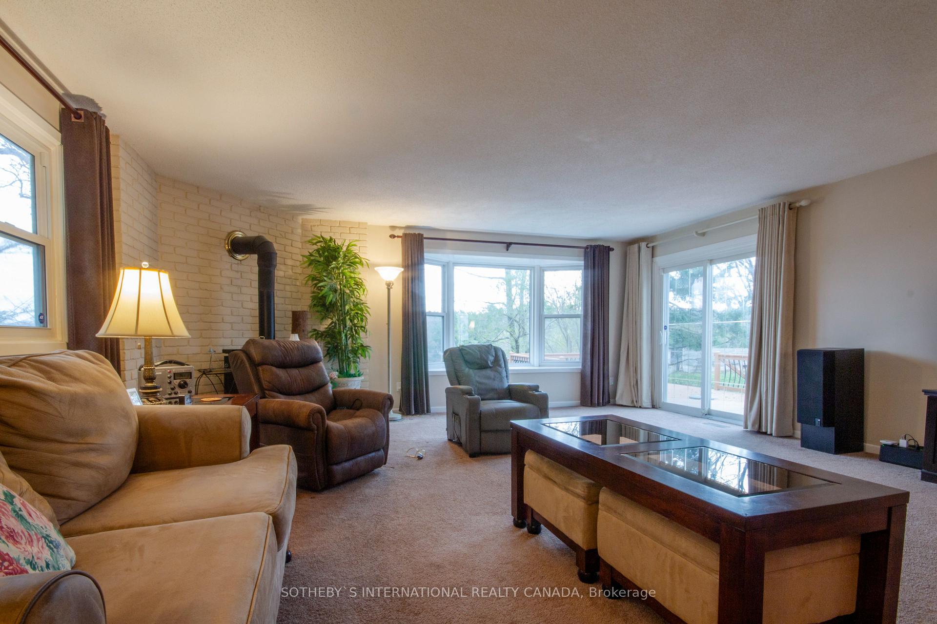 Photo 8 of 593 Westview Avenue, Hamilton, Ancaster — HOMEH