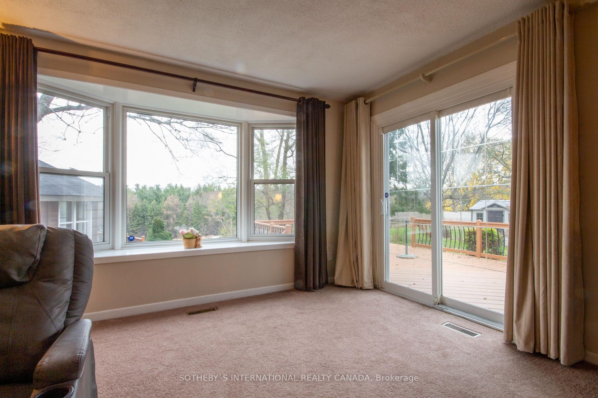 Photo 9 of 593 Westview Avenue, Hamilton, Ancaster — HOMEH