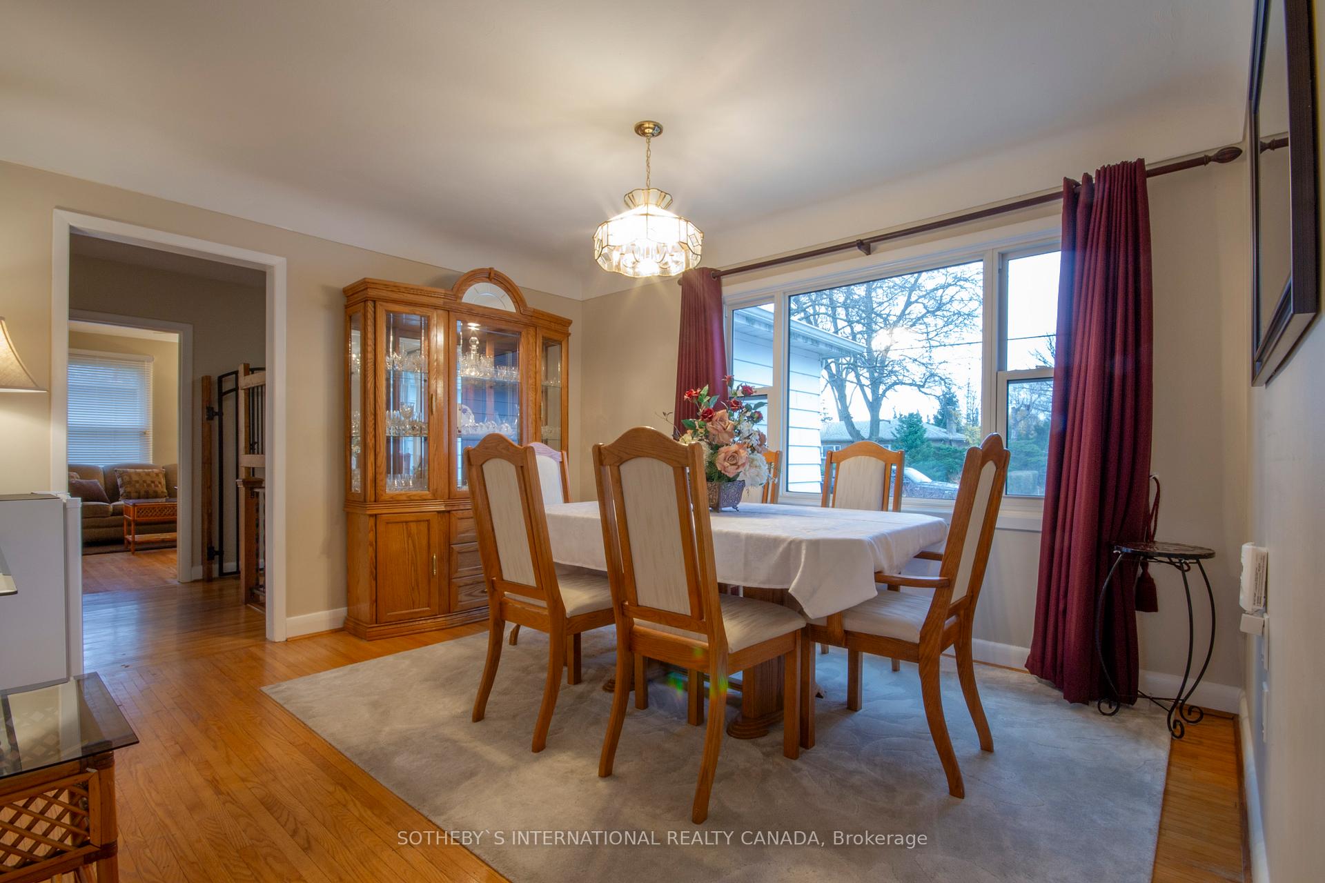 Photo 13 of 593 Westview Avenue, Hamilton, Ancaster — HOMEH