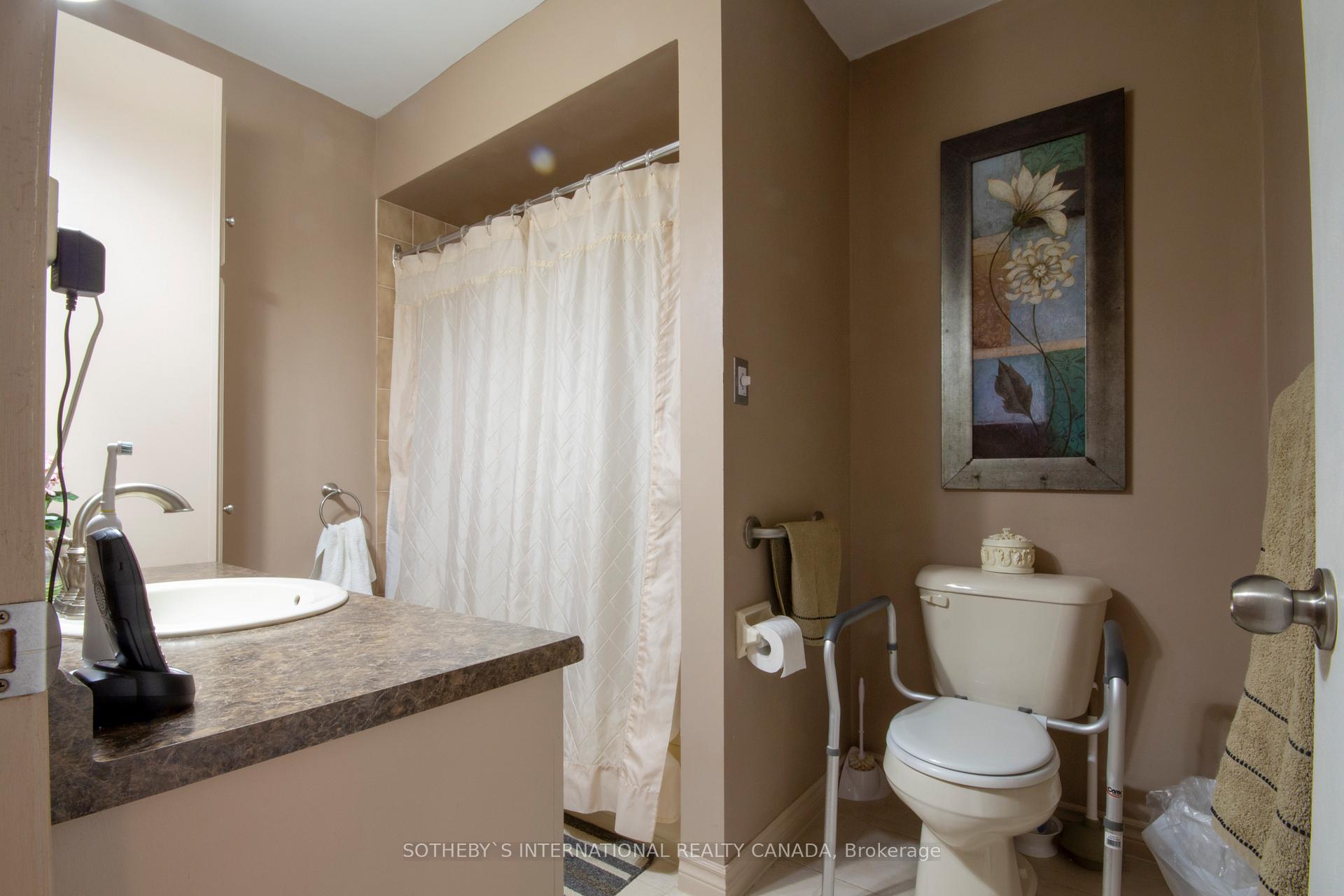 Photo 18 of 593 Westview Avenue, Hamilton, Ancaster — HOMEH