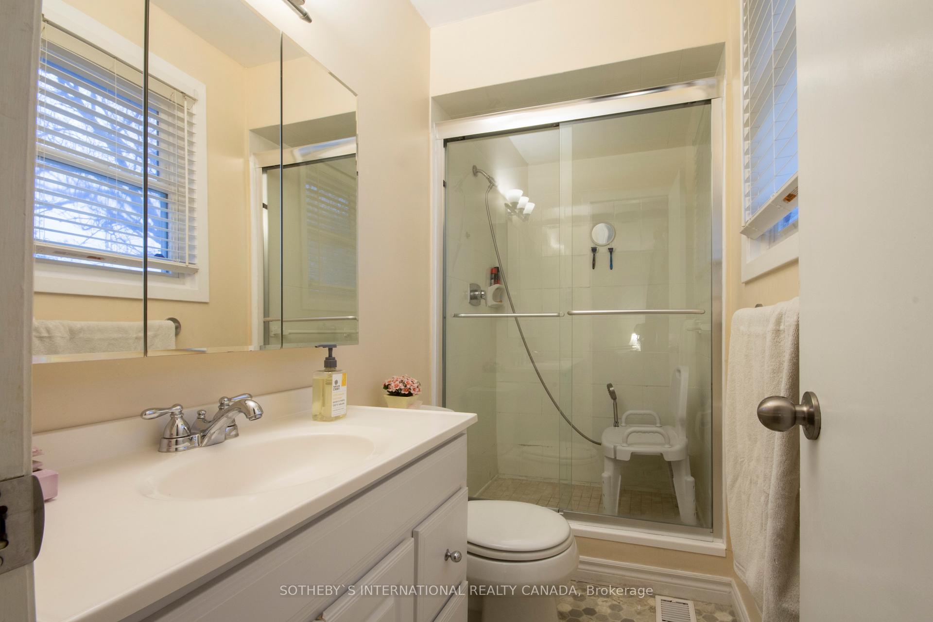 Photo 20 of 593 Westview Avenue, Hamilton, Ancaster — HOMEH
