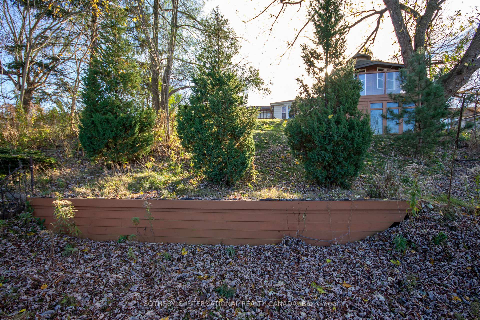Photo 32 of 593 Westview Avenue, Hamilton, Ancaster — HOMEH